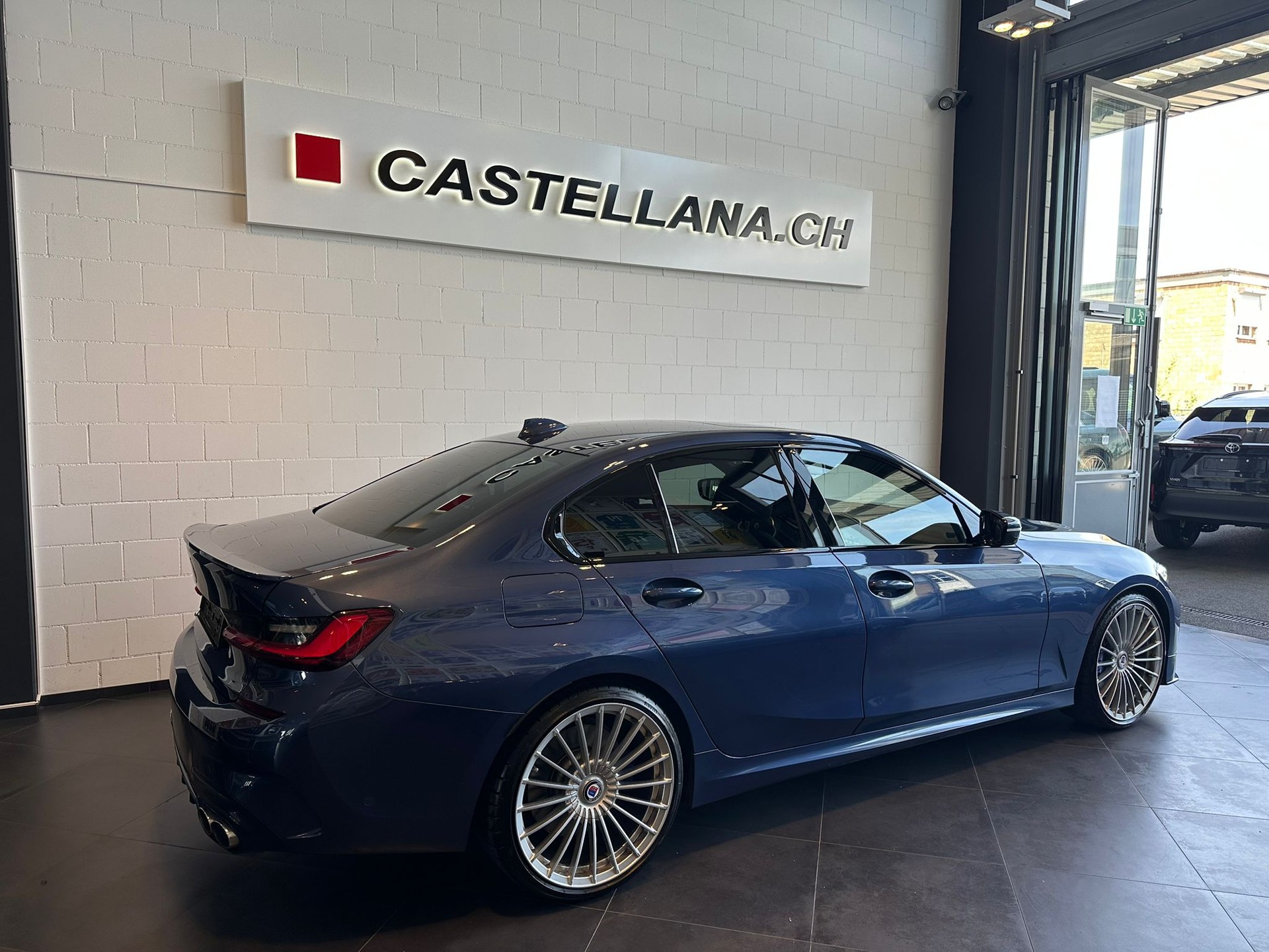 BMW-ALPINA B3 BiTurbo 3.0 xDrive Switch-Tronic-showroom-element-3