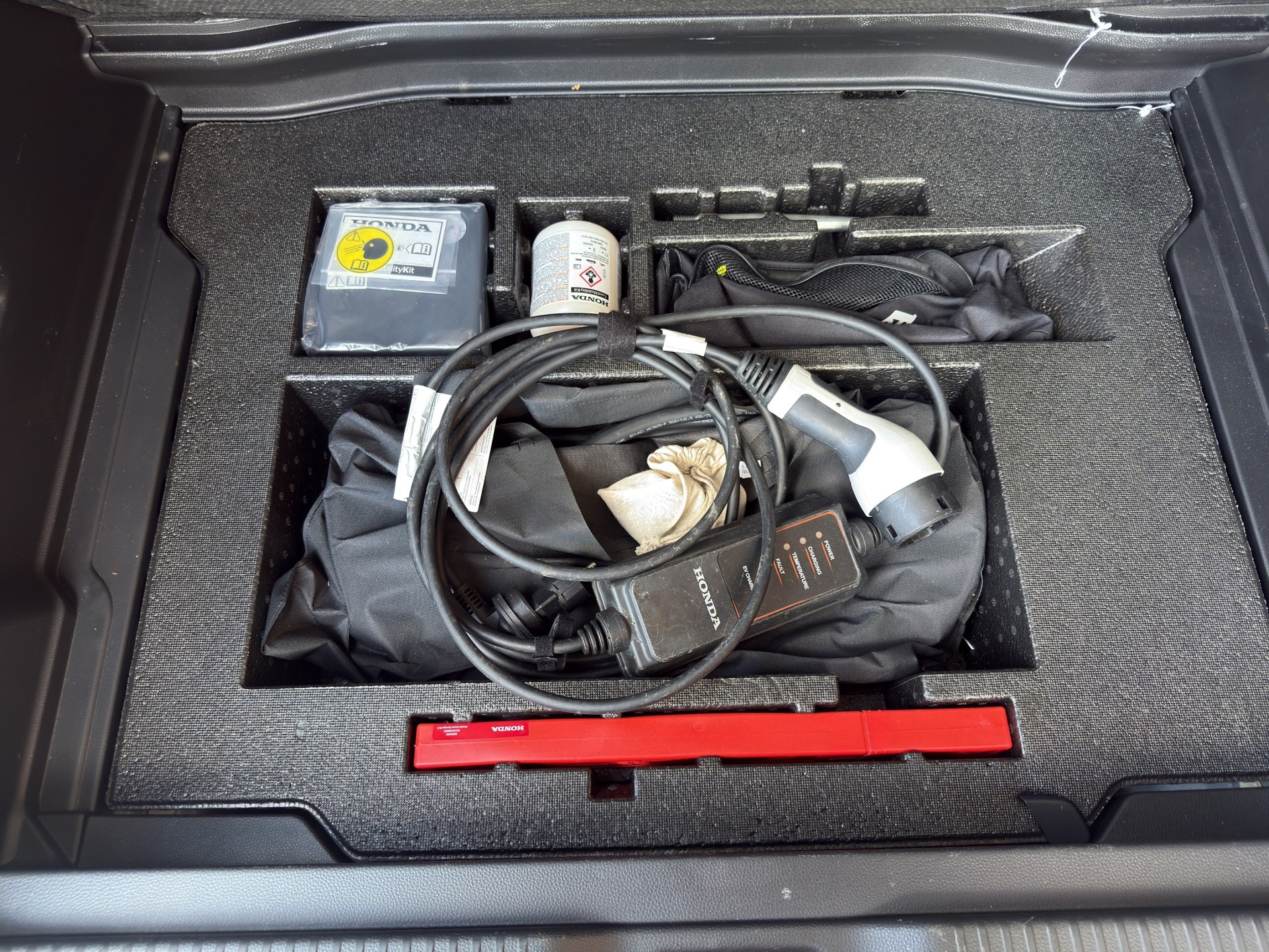 HONDA Ny1 Elegance-image-22