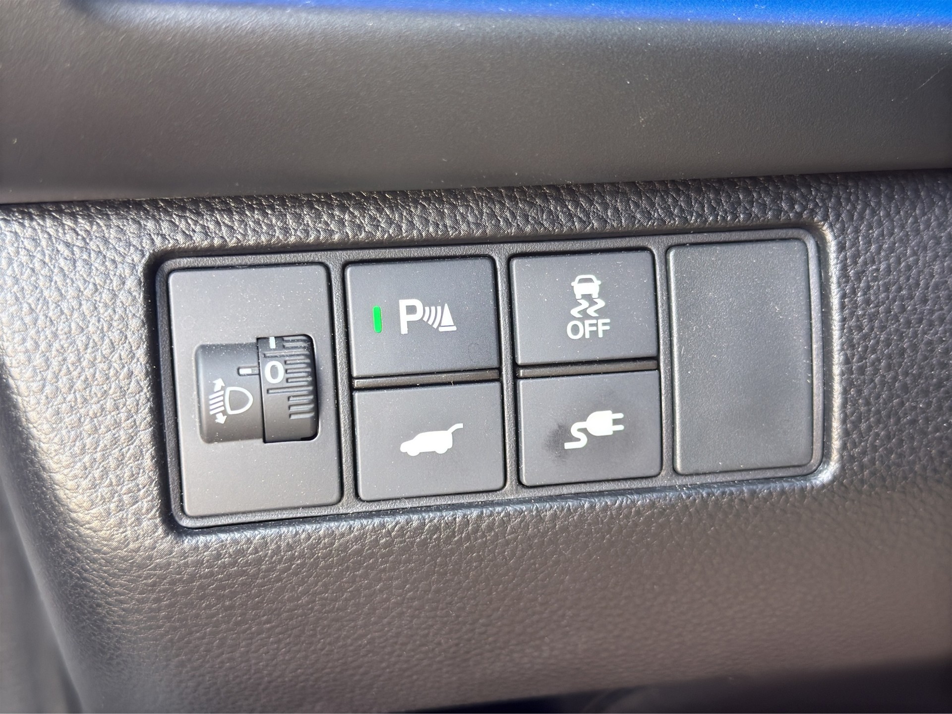 HONDA Ny1 Elegance-image-28