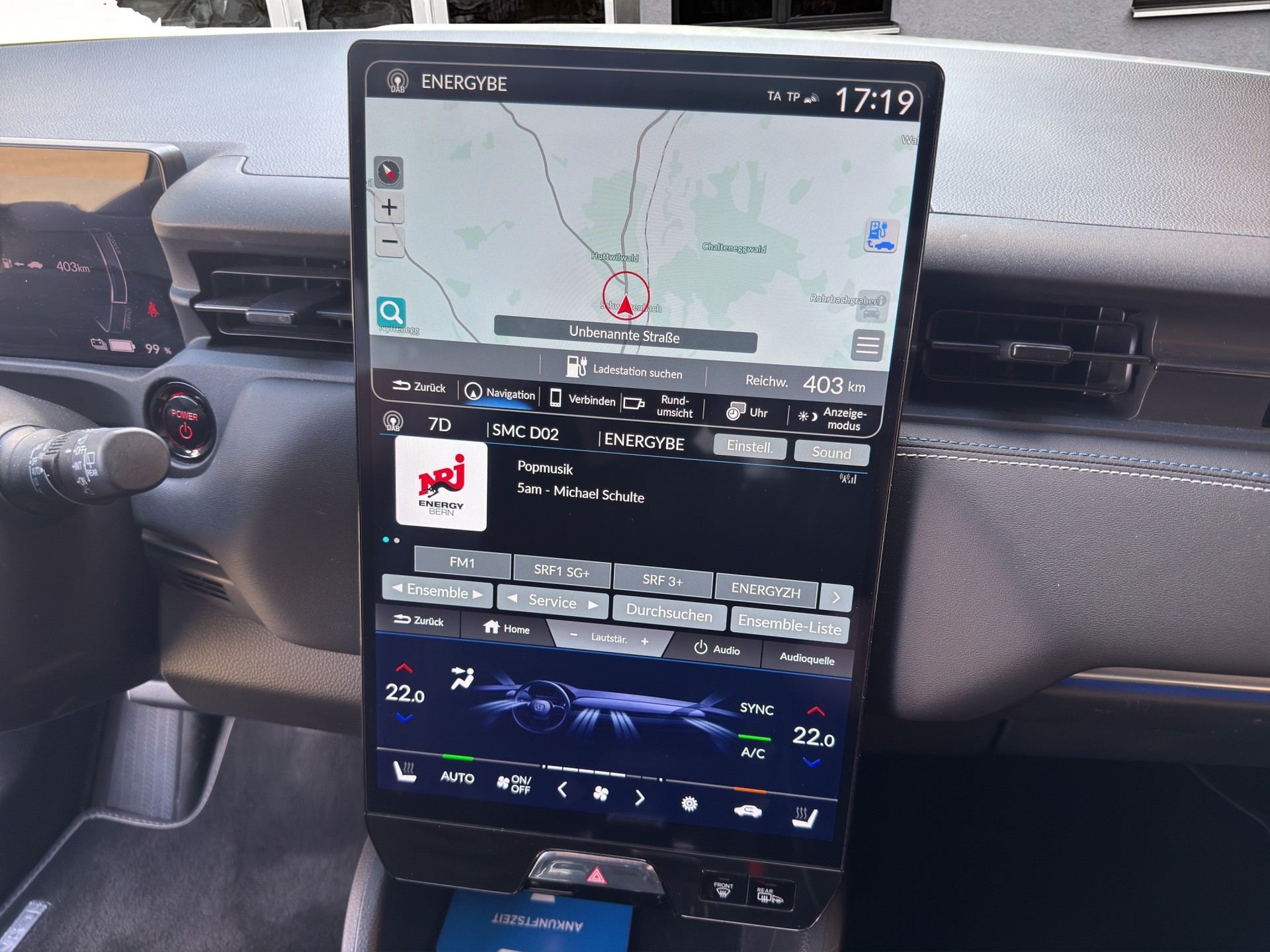 HONDA Ny1 Elegance-image-23