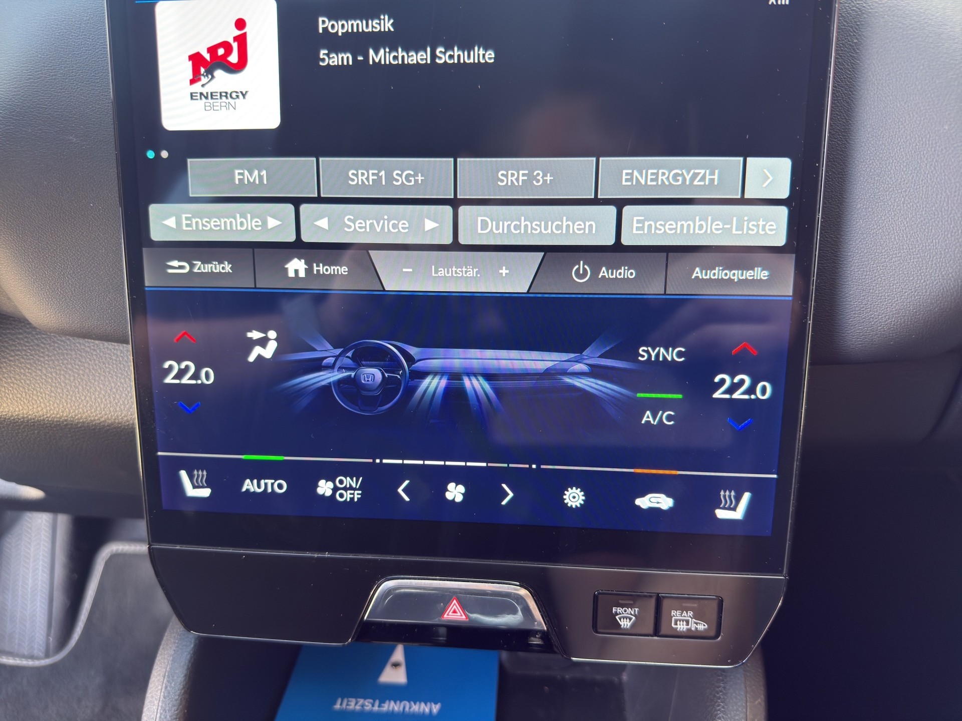 HONDA Ny1 Elegance-image-25