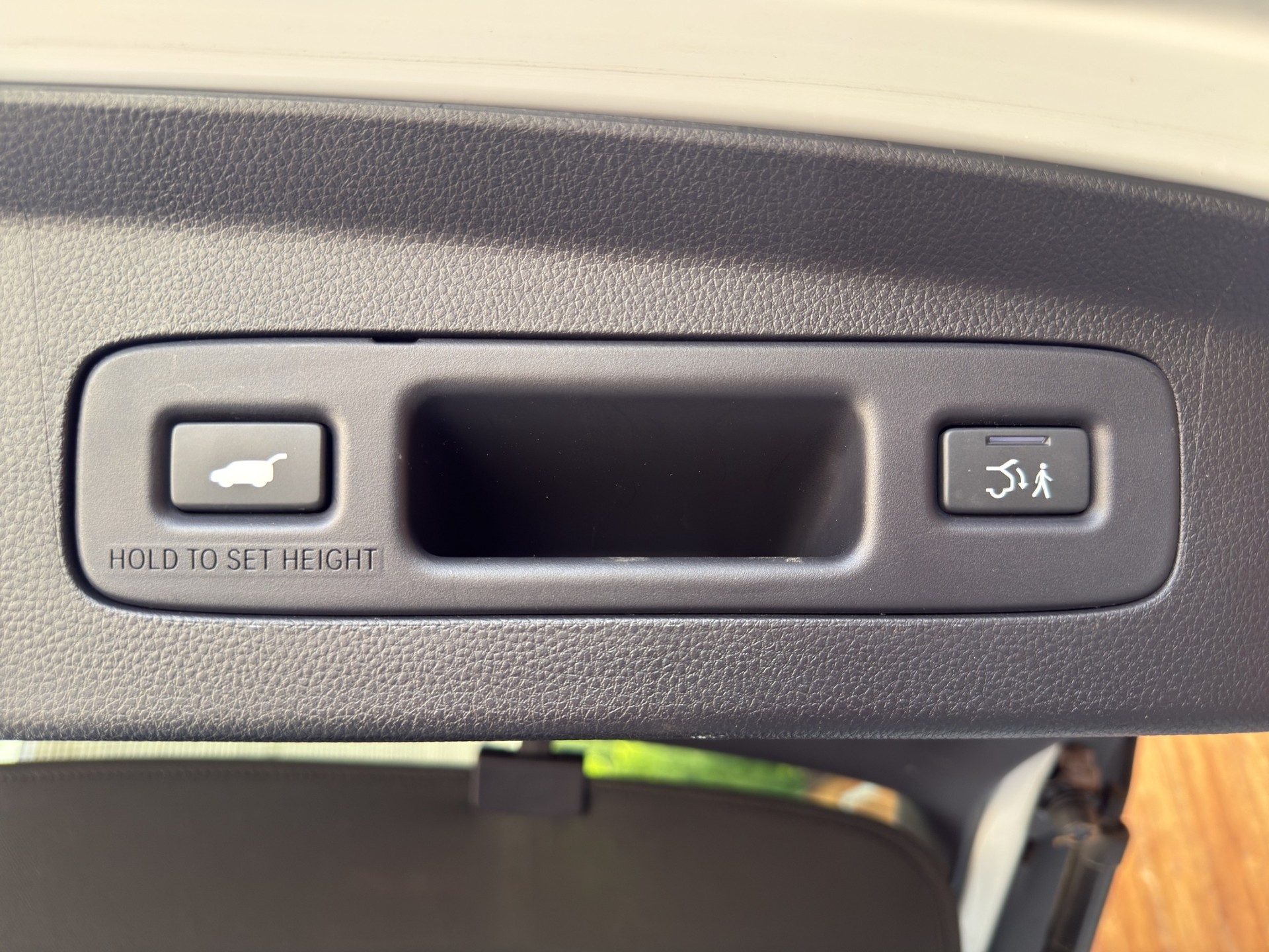 HONDA Ny1 Elegance-image-21