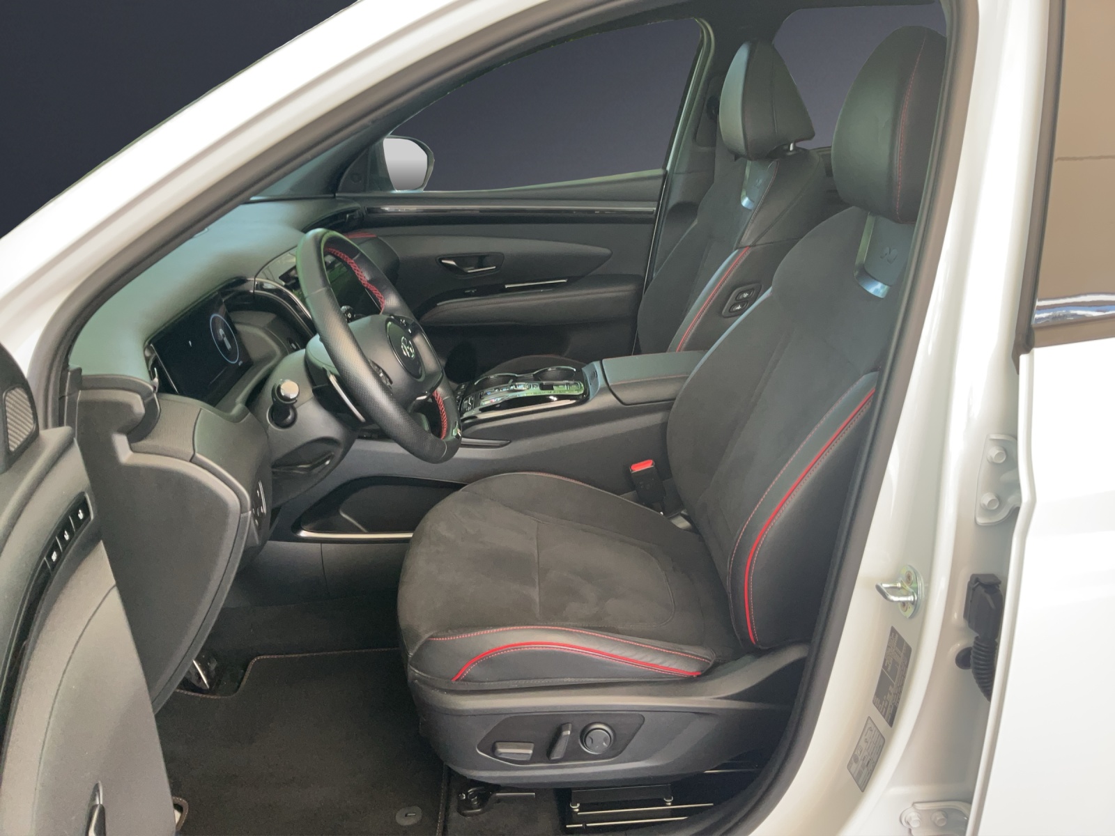 HYUNDAI Tucson 1,6PHEV N LUX 4WD-image-6