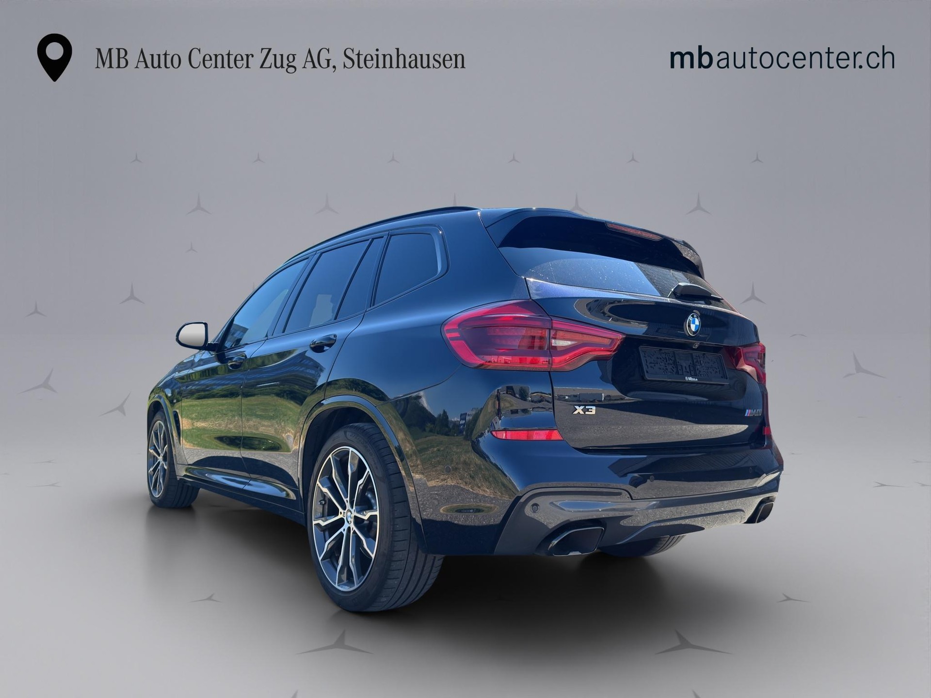 BMW X3 M40i-showroom-element-3