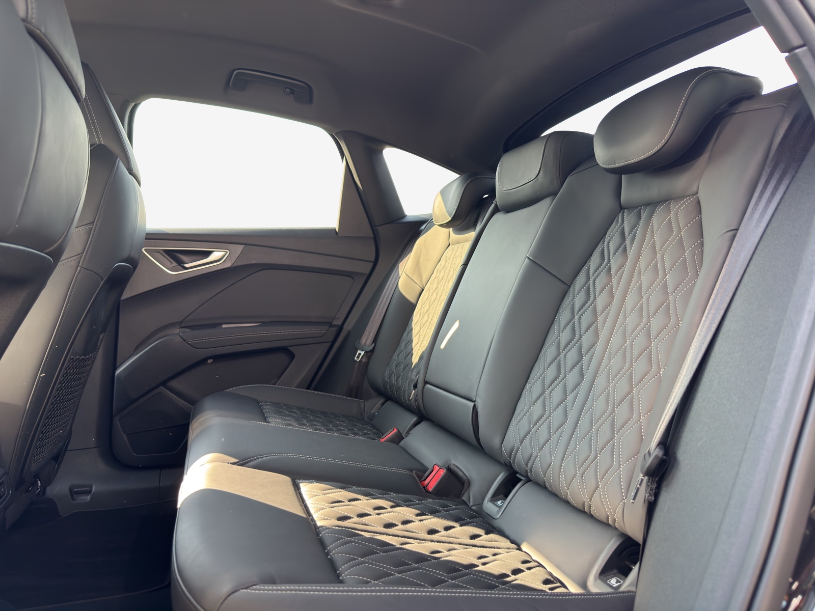 AUDI Q4 Sportback e-tron 50 quattro-image-13