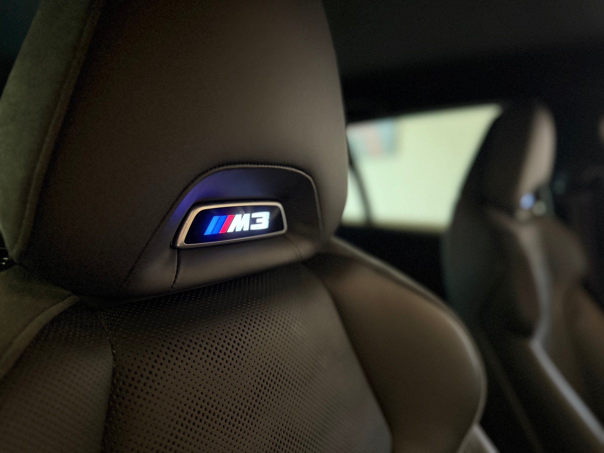BMW M3 Touring xDrive Competition M-image-18