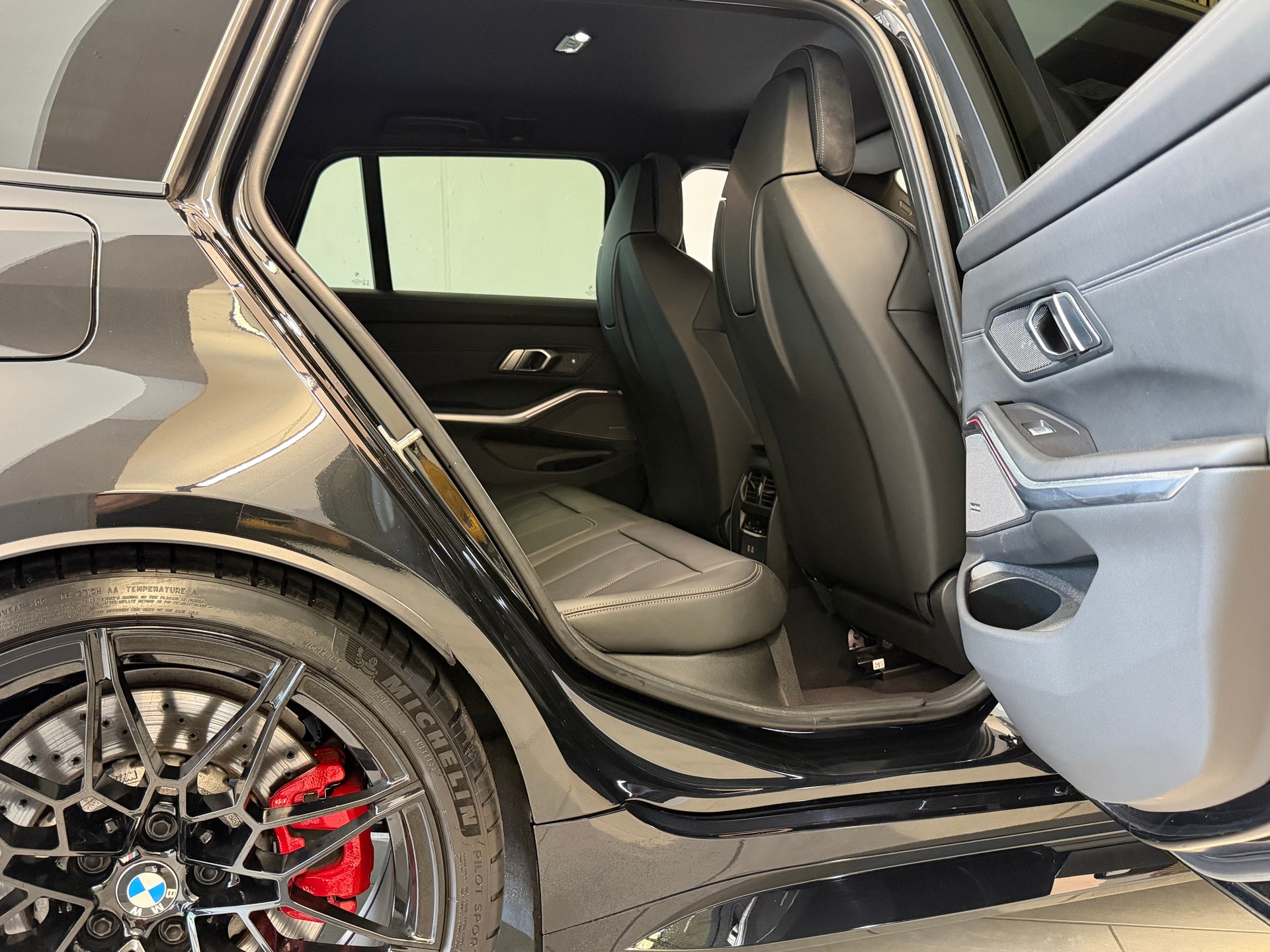 BMW M3 Touring xDrive Competition M-image-15
