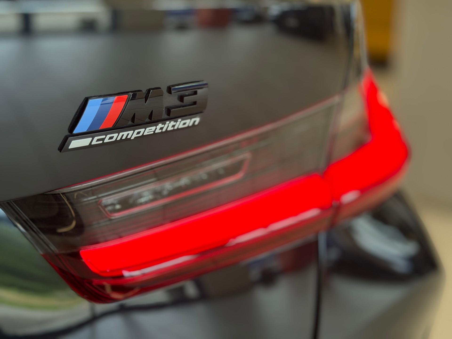 BMW M3 Touring xDrive Competition M-image-8