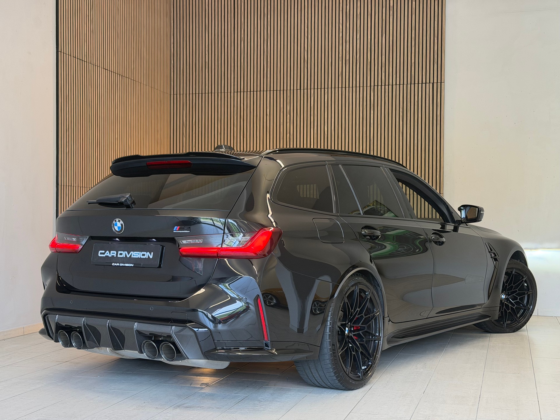 BMW M3 Touring xDrive Competition M-image-6