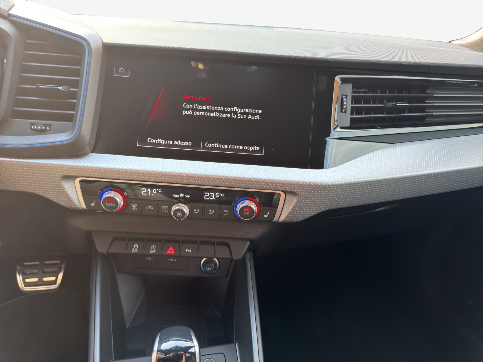 AUDI A1 Sportback 30 TFSI S Line Attraction S-tronic-image-10