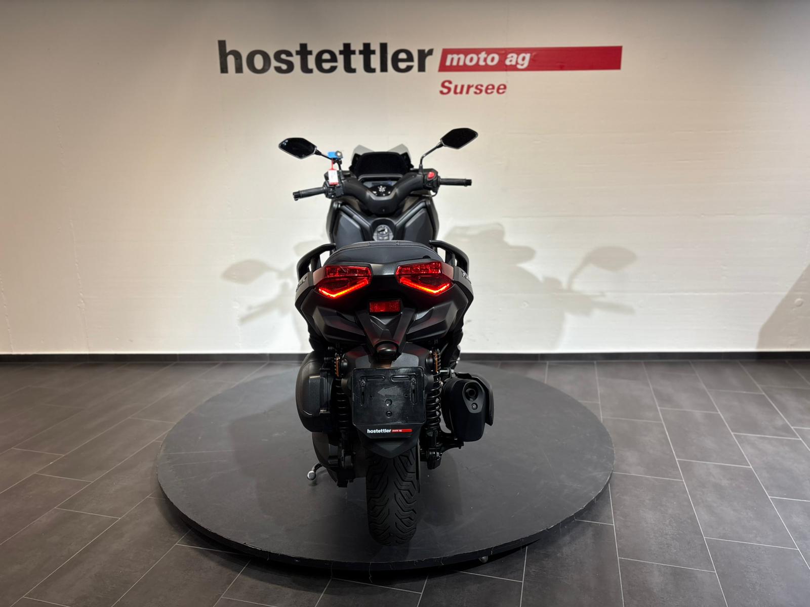 YAMAHA XMAX 300-image-3