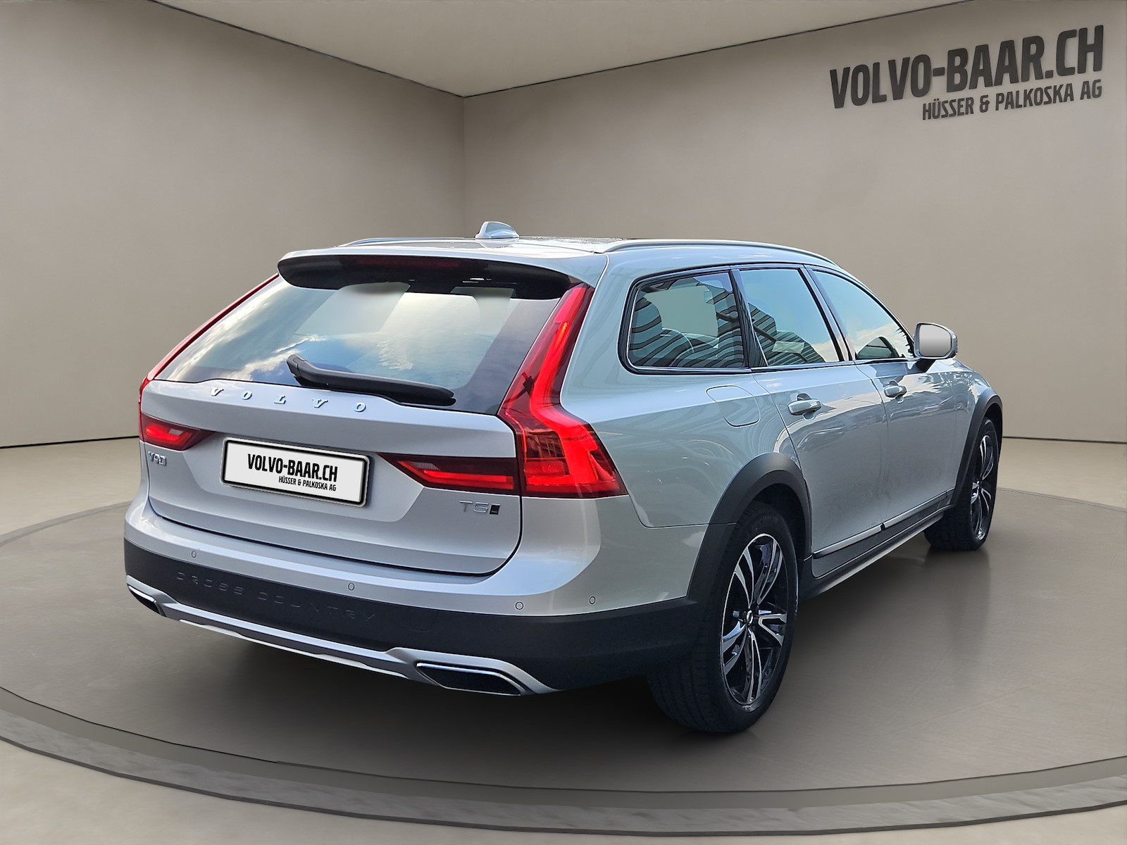 VOLVO V90 Cross Country 2.0 T5 Pro AWD-image-4
