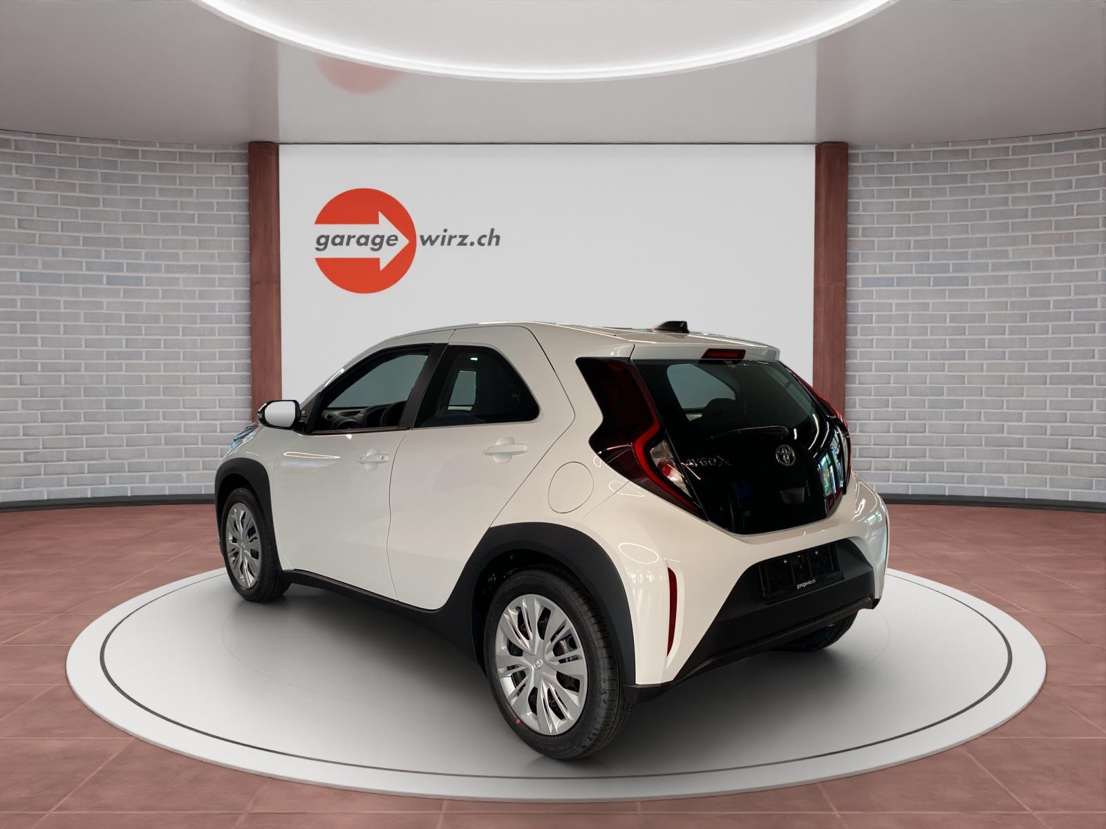 TOYOTA Aygo X 1.5 VVT-i HSD Comfort-showroom-element-2