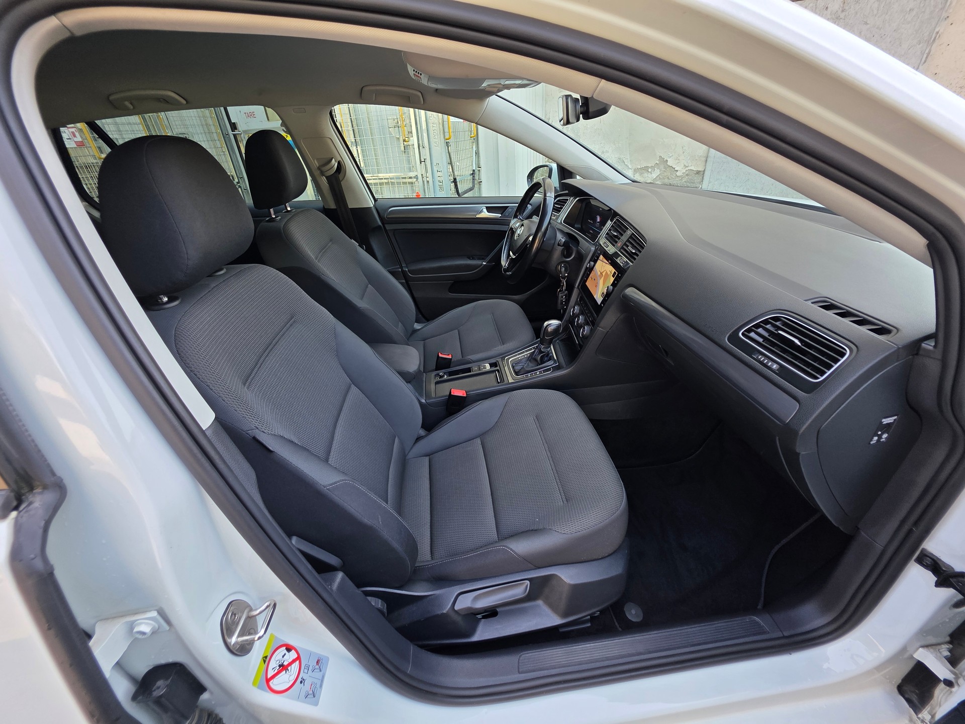 VW e-Golf-image-21