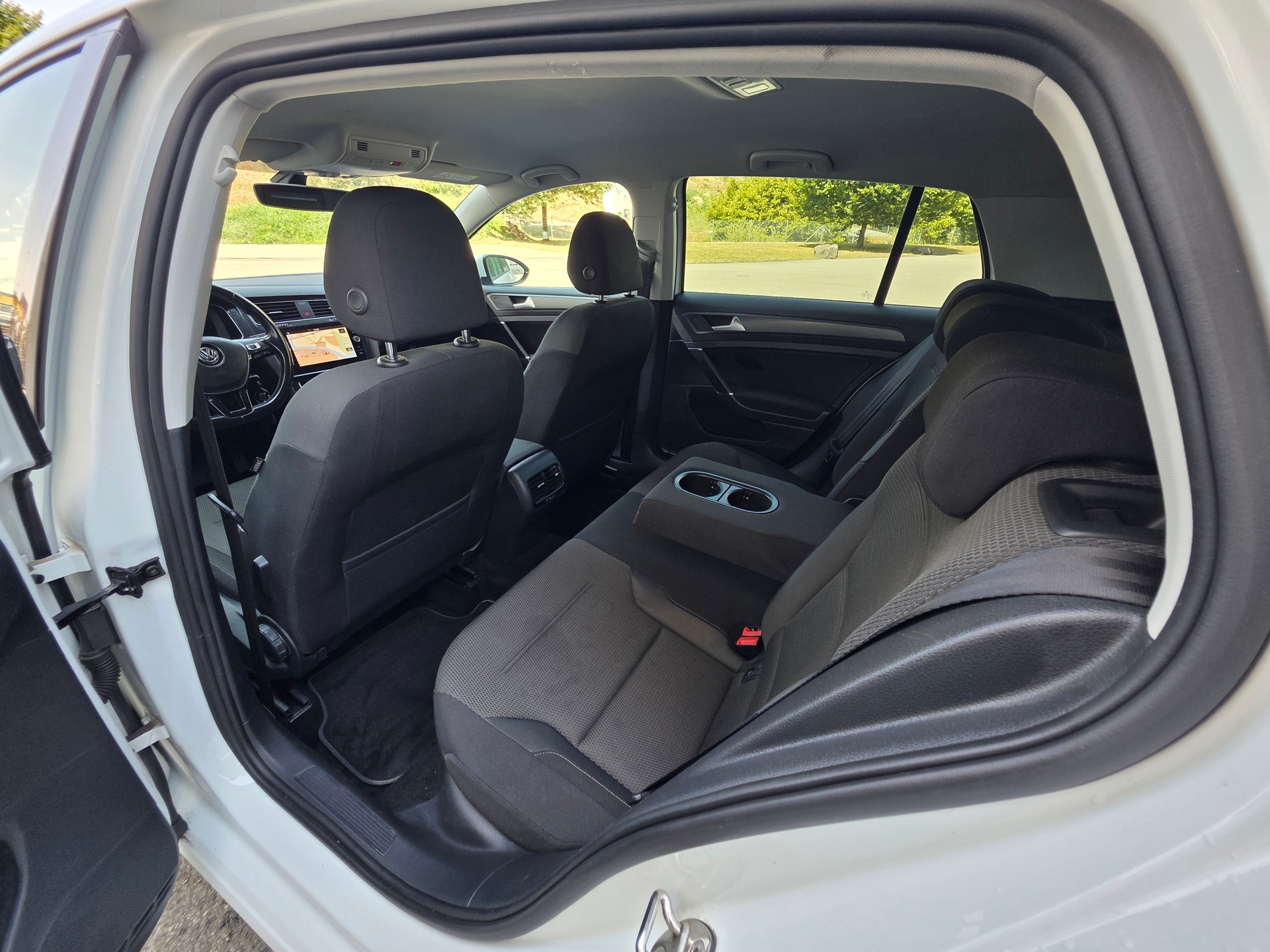 VW e-Golf-image-22