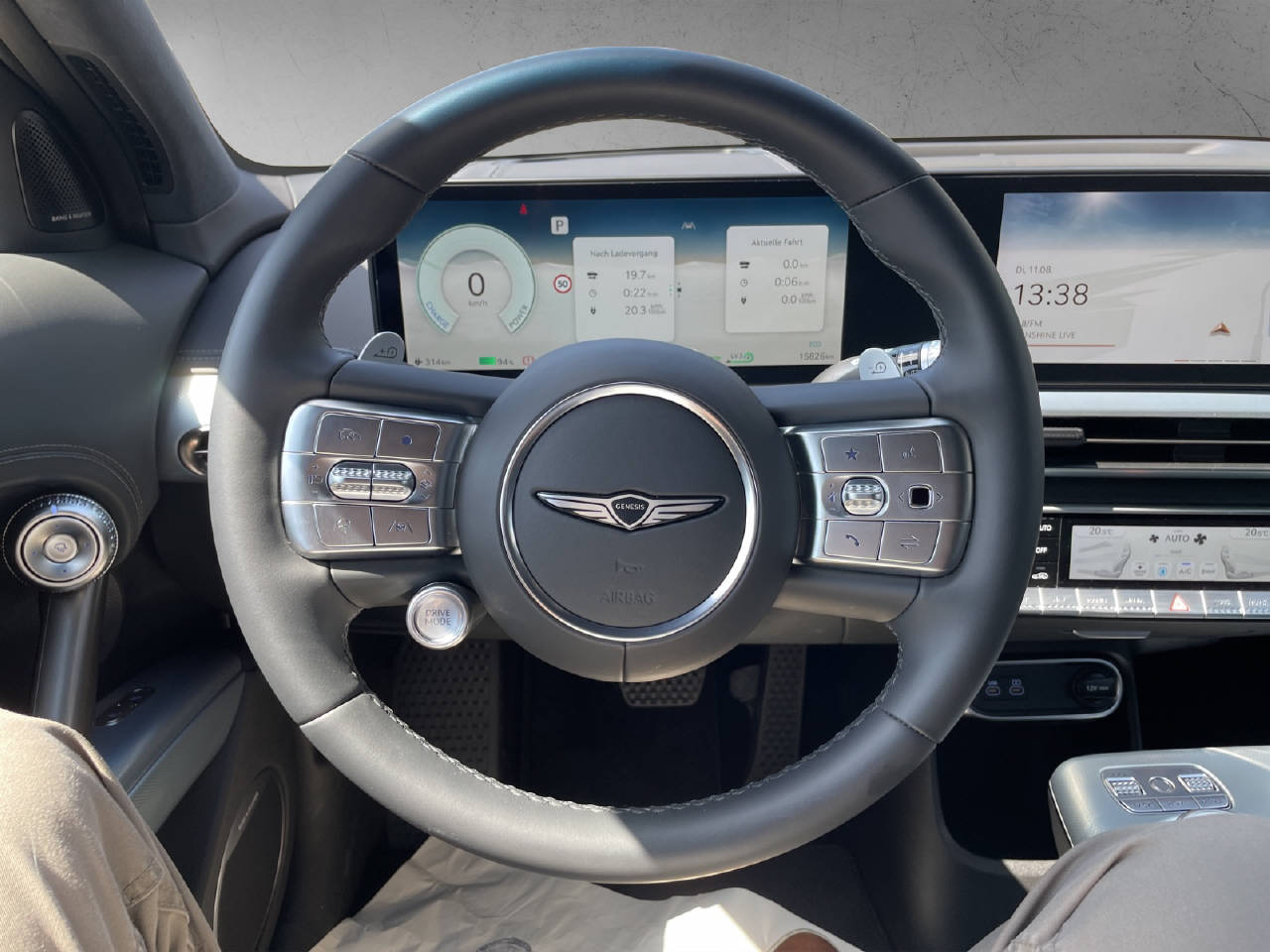 GENESIS GV60 Dual Motor Sport AWD-image-8