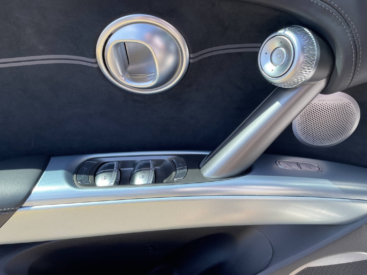 GENESIS GV60 Dual Motor Sport AWD-image-3
