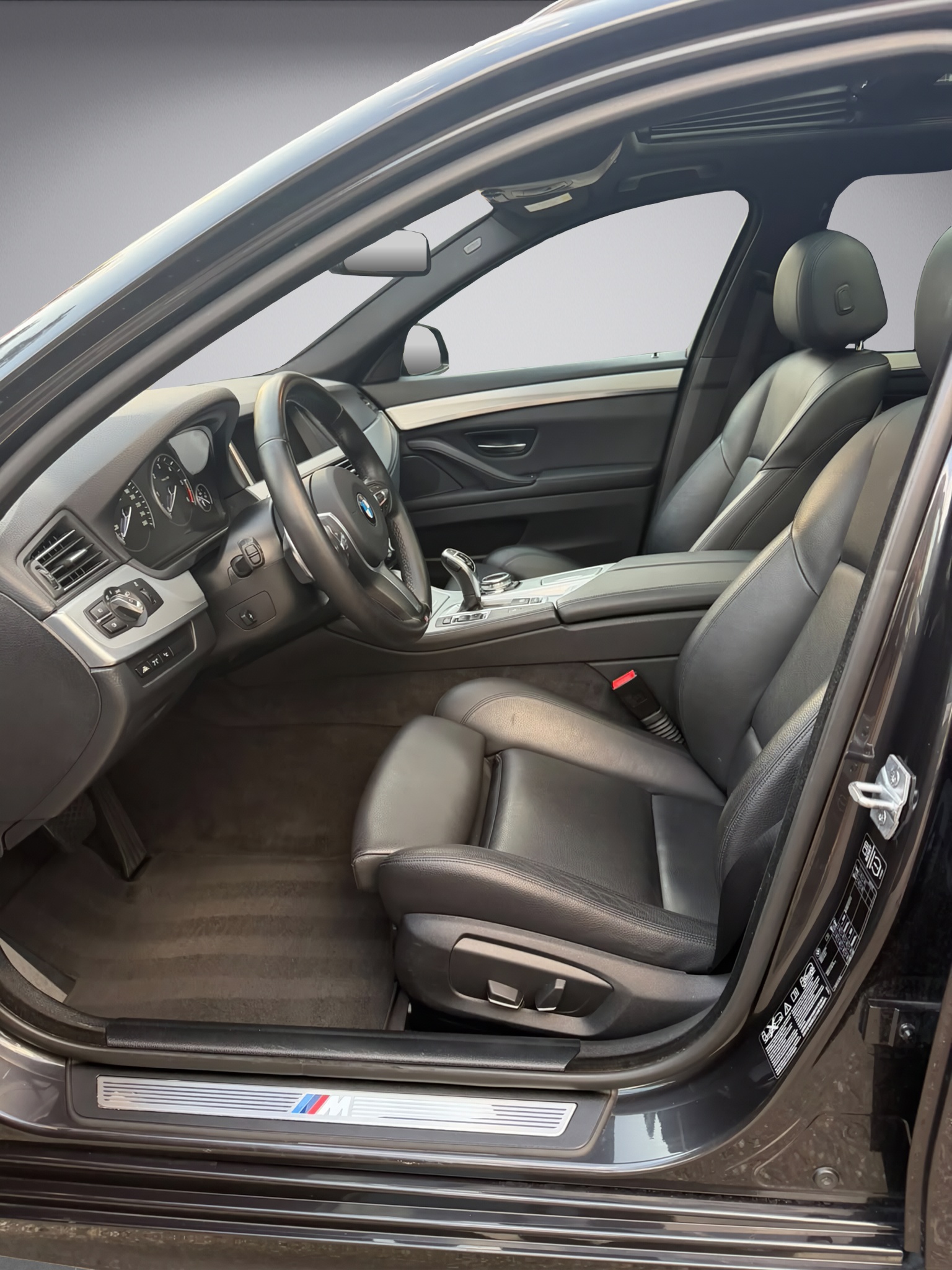 BMW 530d Touring xDrive Steptronic * M Sport Paket * Facelift*-image-9
