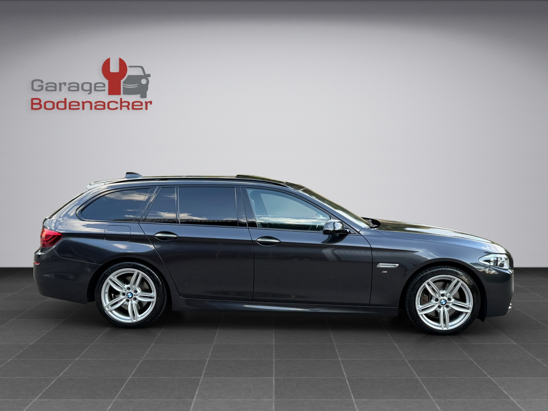 BMW 530d Touring xDrive Steptronic * M Sport Paket * Facelift*-image-5