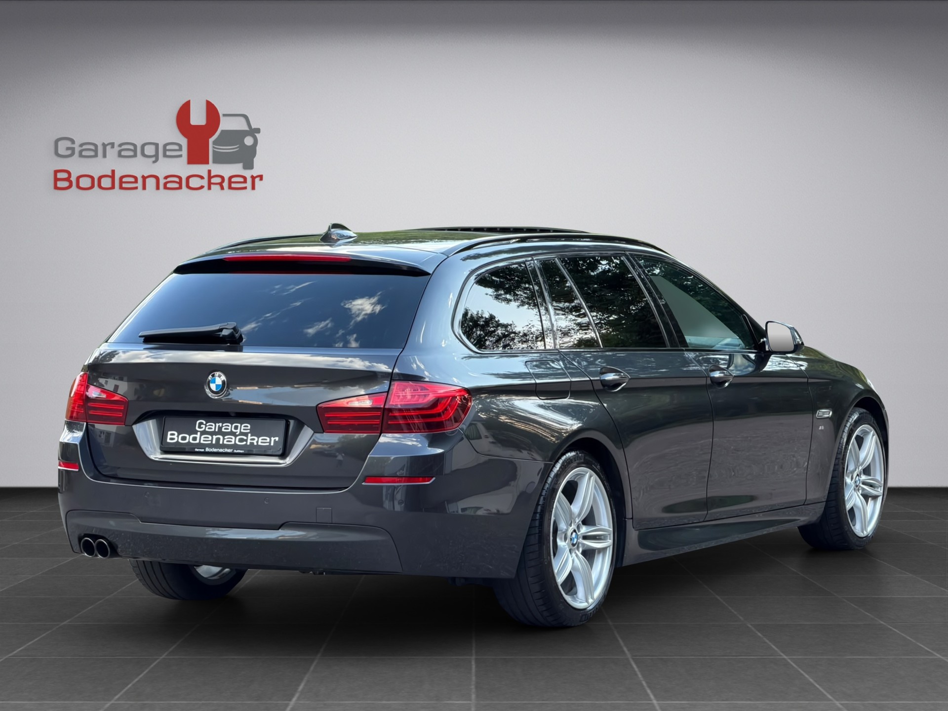 BMW 530d Touring xDrive Steptronic * M Sport Paket * Facelift*-image-4