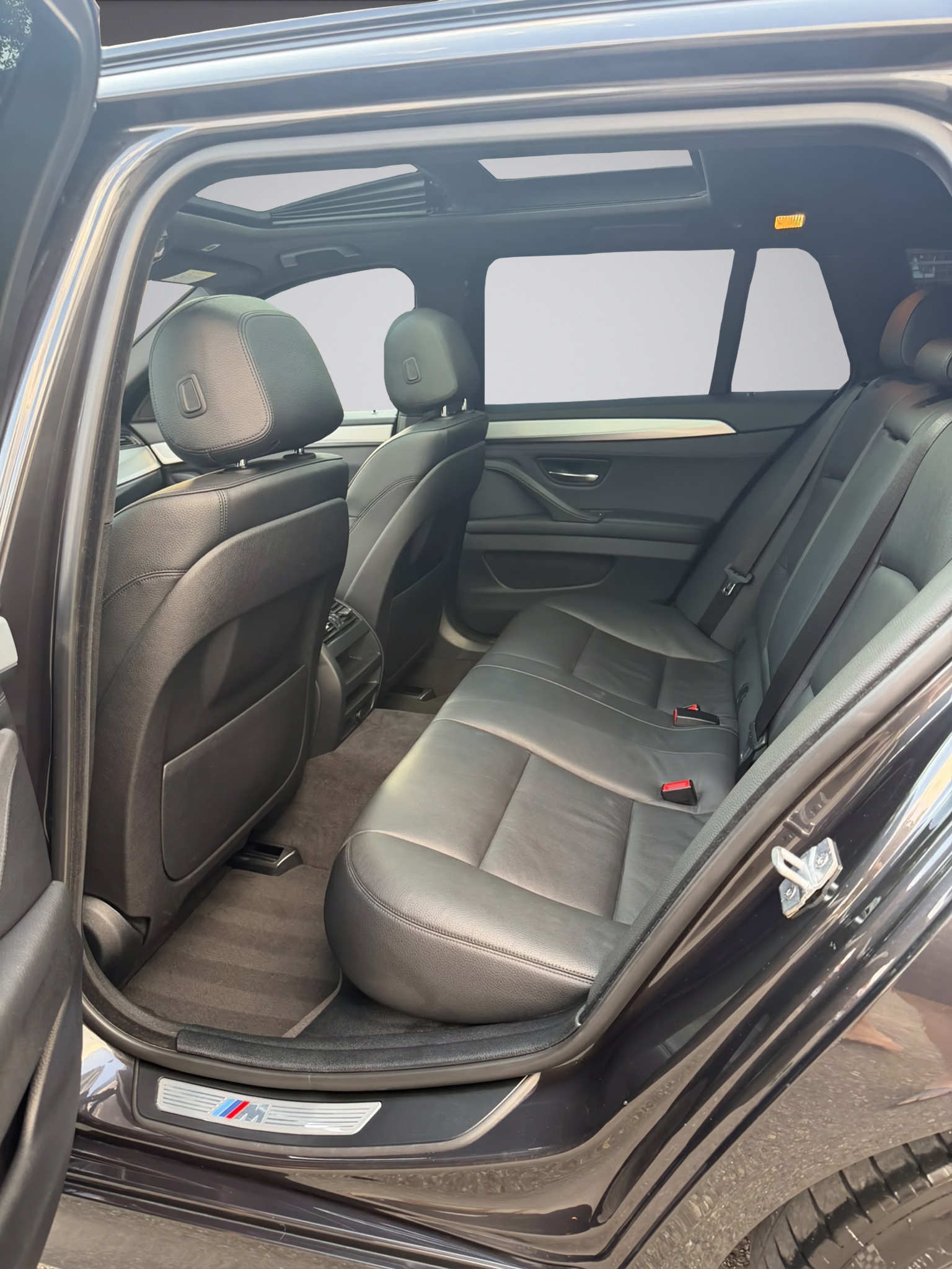 BMW 530d Touring xDrive Steptronic * M Sport Paket * Facelift*-image-10