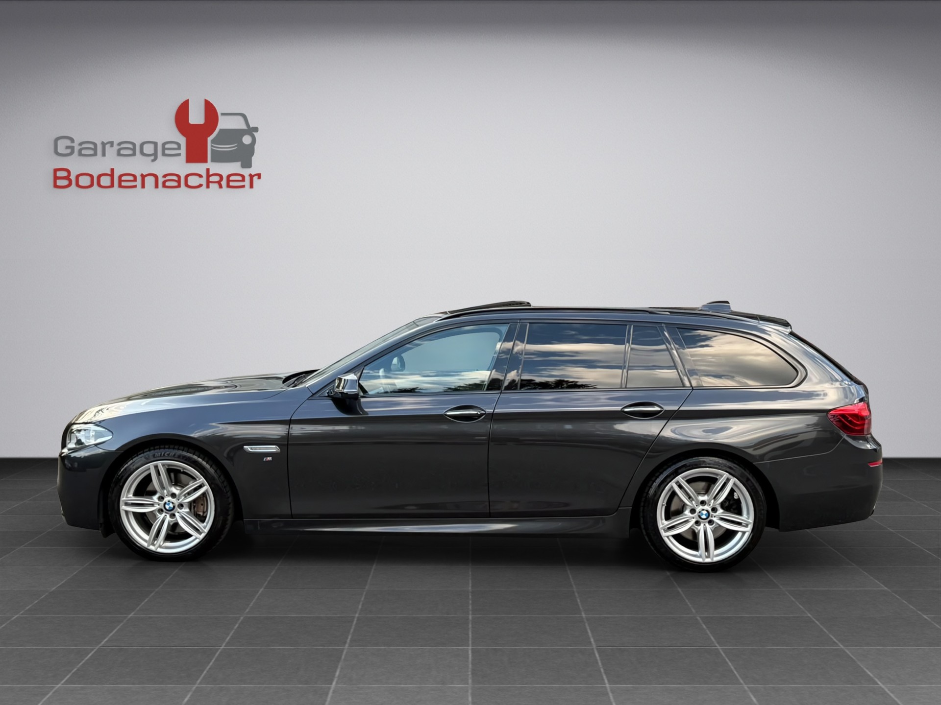 BMW 530d Touring xDrive Steptronic * M Sport Paket * Facelift*-showroom-element-2