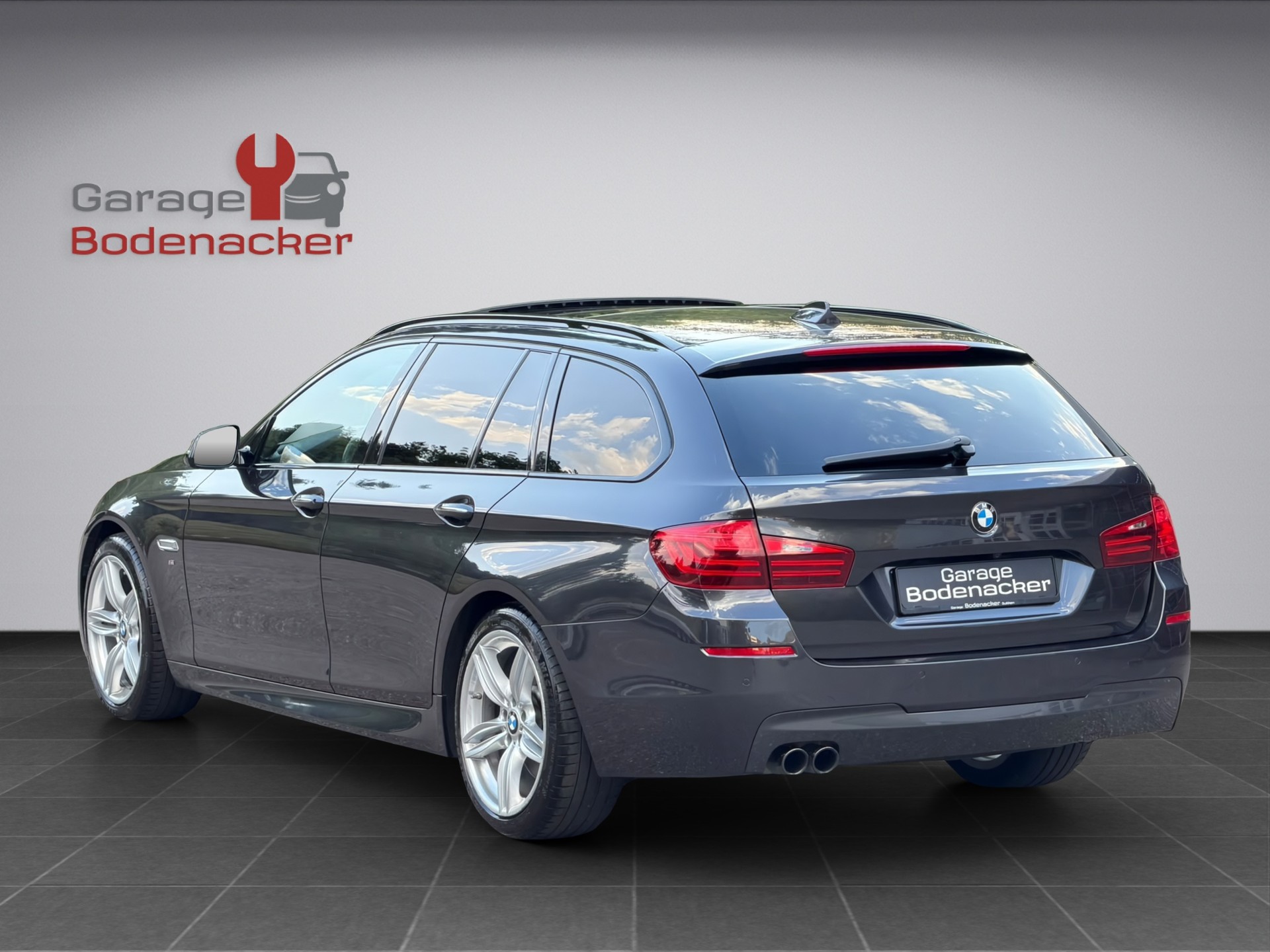 BMW 530d Touring xDrive Steptronic * M Sport Paket * Facelift*-showroom-element-3