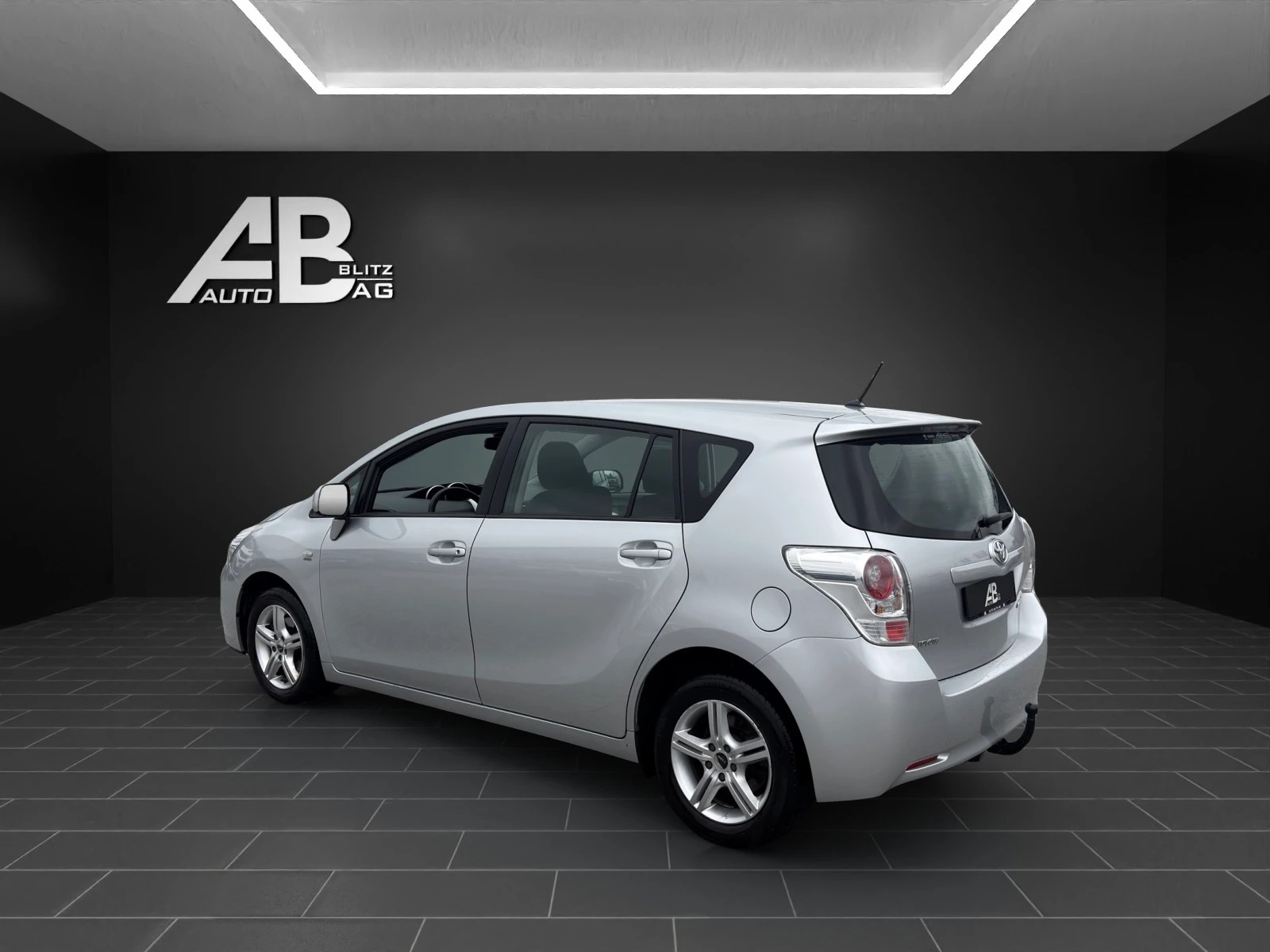 TOYOTA Verso 1.8 Linea Sol Multidrive * 7-Plätzer *-showroom-element-2
