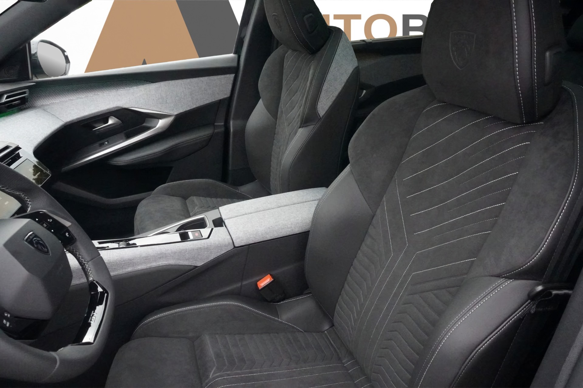 PEUGEOT 5008 1.2 Hybrid e-DCS6 GT Exclusive 7 Plätzer Anhängerkupplung-image-62