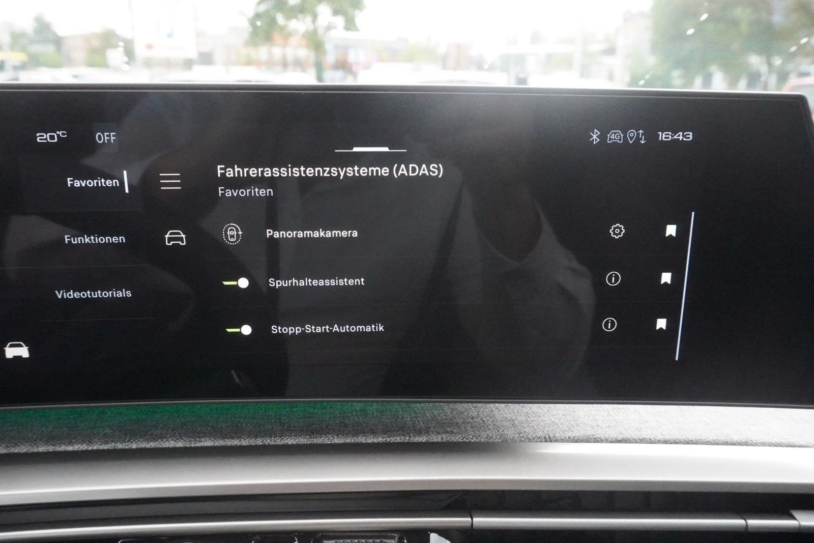 PEUGEOT 5008 1.2 Hybrid e-DCS6 GT Exclusive 7 Plätzer Anhängerkupplung-image-47