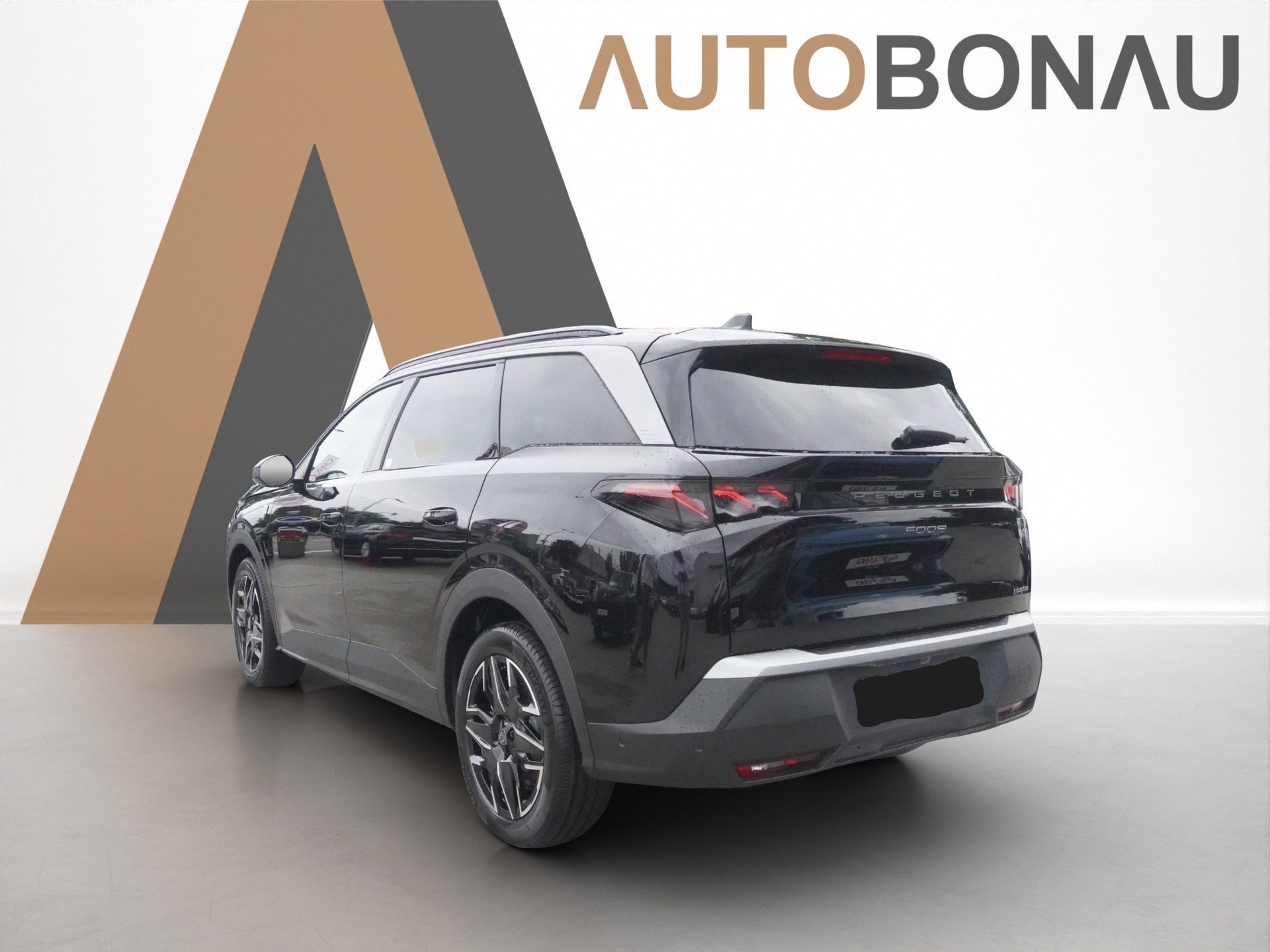 PEUGEOT 5008 1.2 Hybrid e-DCS6 GT Exclusive 7 Plätzer Anhängerkupplung-showroom-element-1