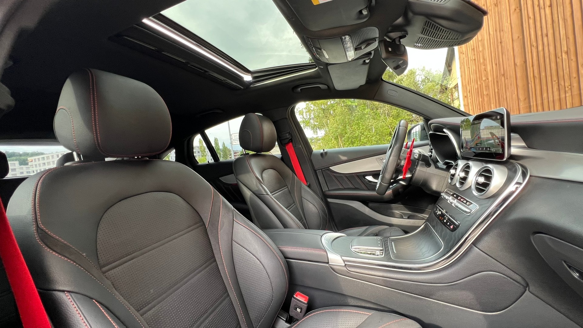 MERCEDES-BENZ GLC COUPÉ 43 AMG BLACK 4MATIC 9G-TRONIC l 390 PS-image-22
