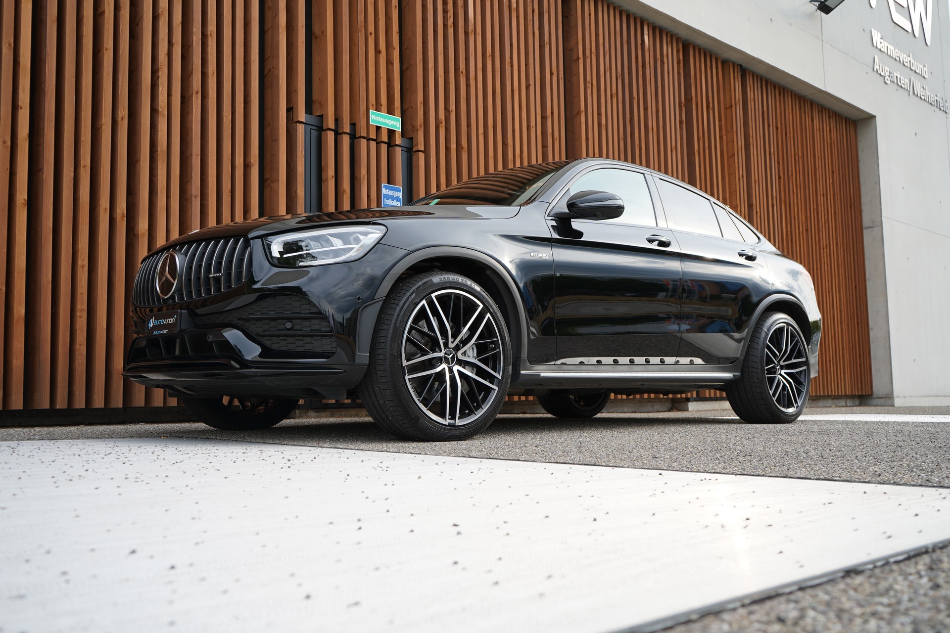 MERCEDES-BENZ GLC COUPÉ 43 AMG BLACK 4MATIC 9G-TRONIC l 390 PS-image-9