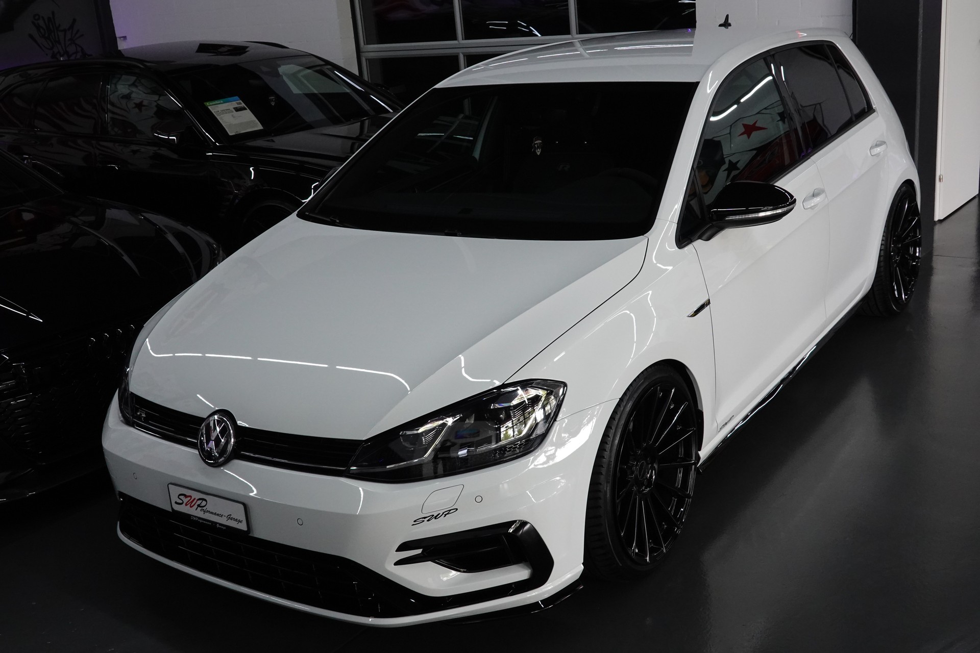 VW GOLF 2.0 TSI R 4MOTION DSG CH-FZ APR RACE ON-showroom-element-2