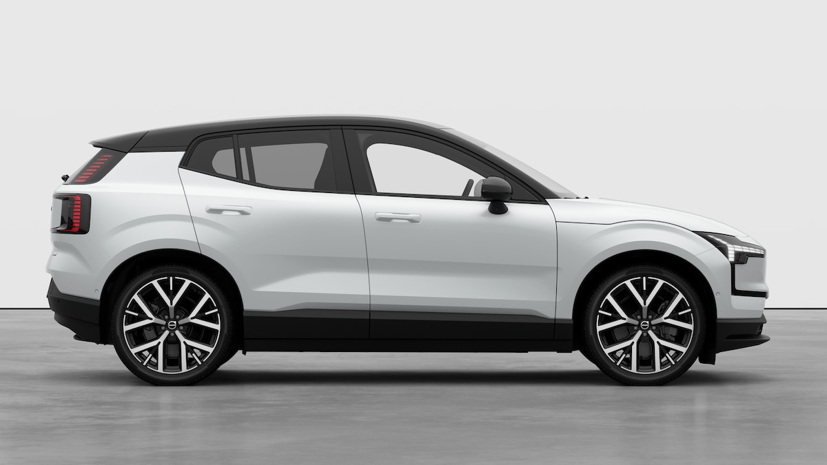 VOLVO EX 30 E60 Twin Ultra Performance Sw. Black Ed. AWD-showroom-element-3