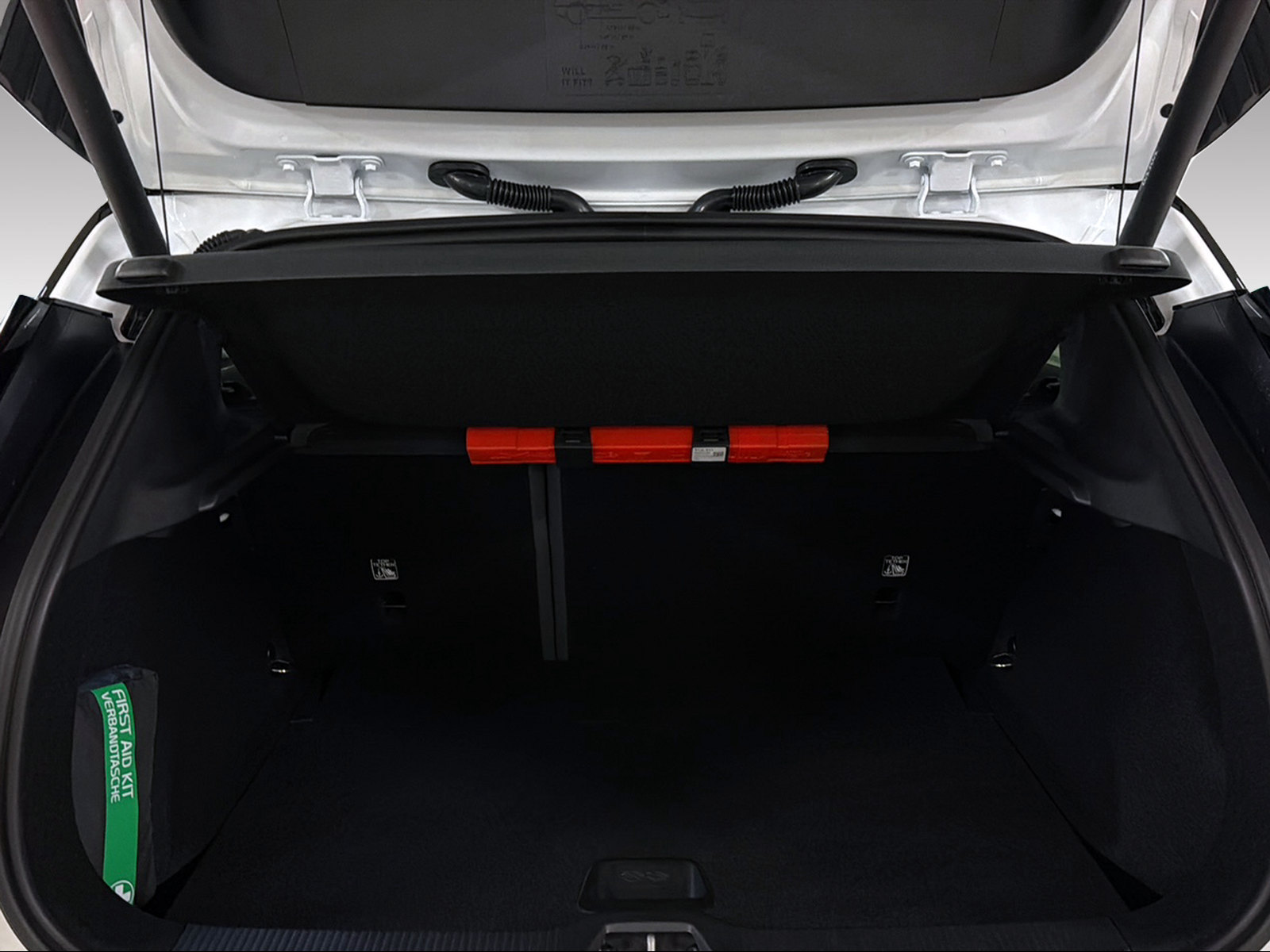 VOLVO EX 30 E60 Twin Ultra Performance Sw. Black Ed. AWD-image-5