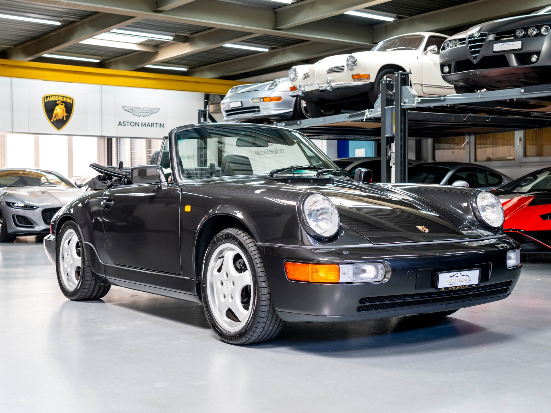 PORSCHE 911 Carrera 4 Cabrio-showroom-element-2