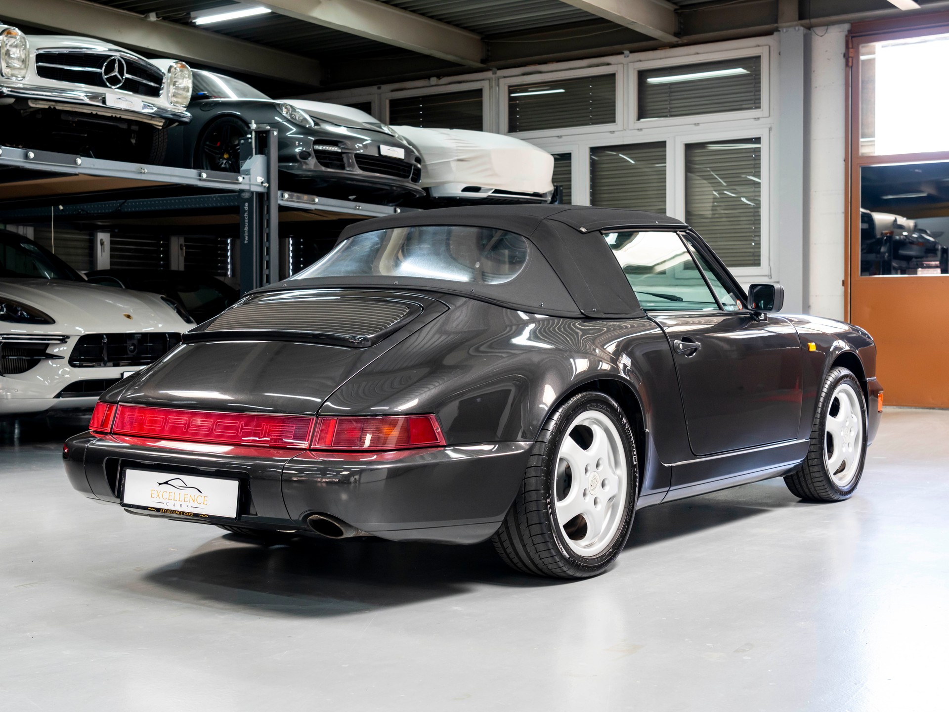PORSCHE 911 Carrera 4 Cabrio-image-7