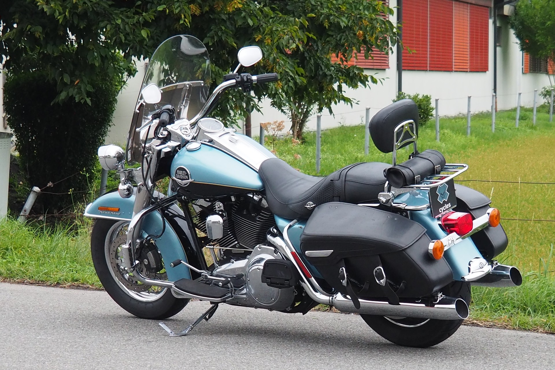HARLEY-DAVIDSON FLHRC Road King Classic ABS-image-5