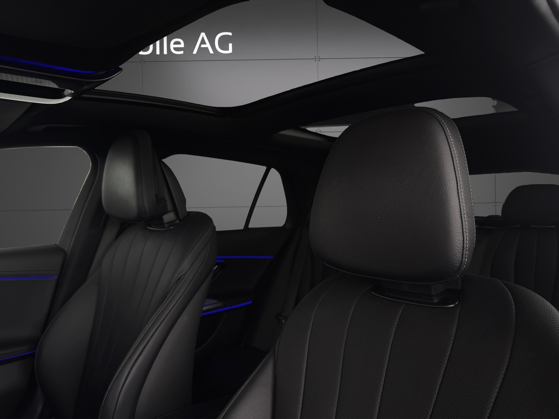 MERCEDES-BENZ E 300 de T 4Matic EQ Hybrid 9G-Tronic-image-9