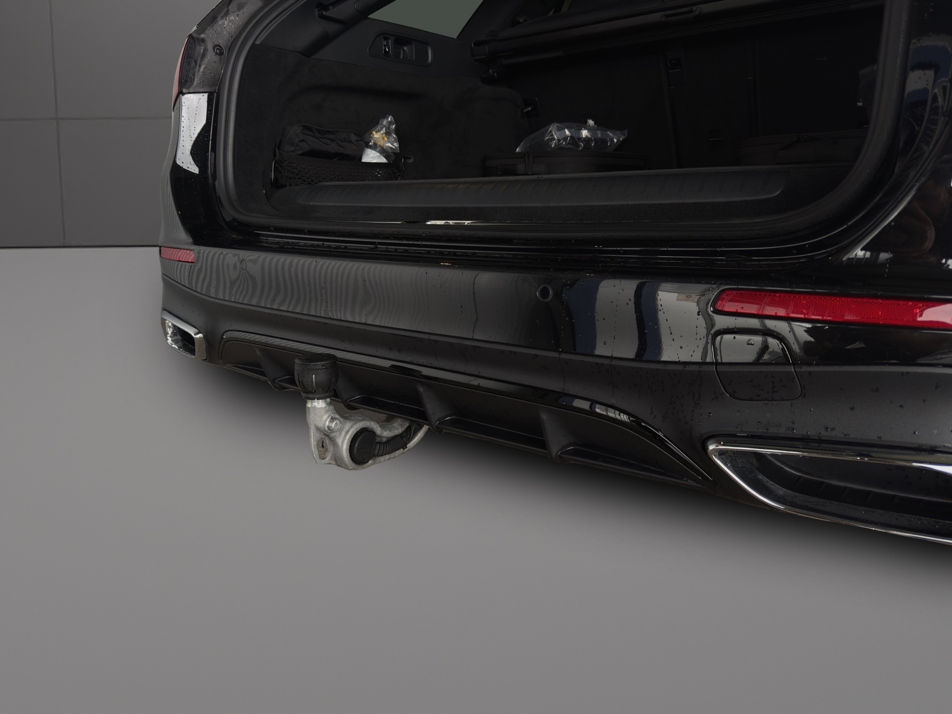 MERCEDES-BENZ E 300 de T 4Matic EQ Hybrid 9G-Tronic-showroom-element-3