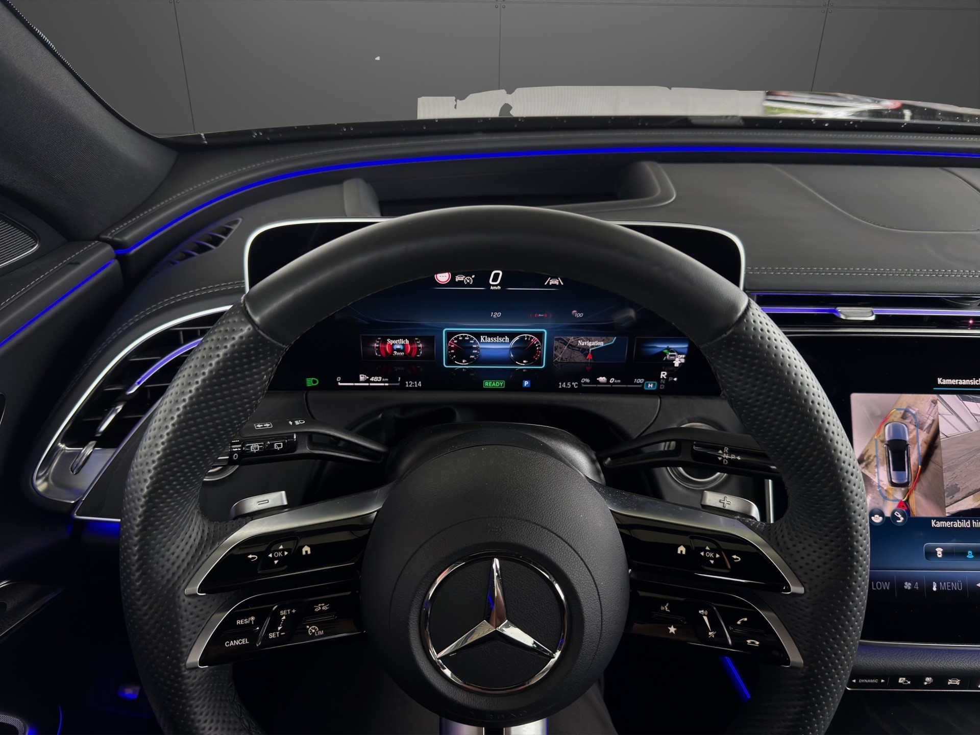 MERCEDES-BENZ E 300 de T 4Matic EQ Hybrid 9G-Tronic-image-15