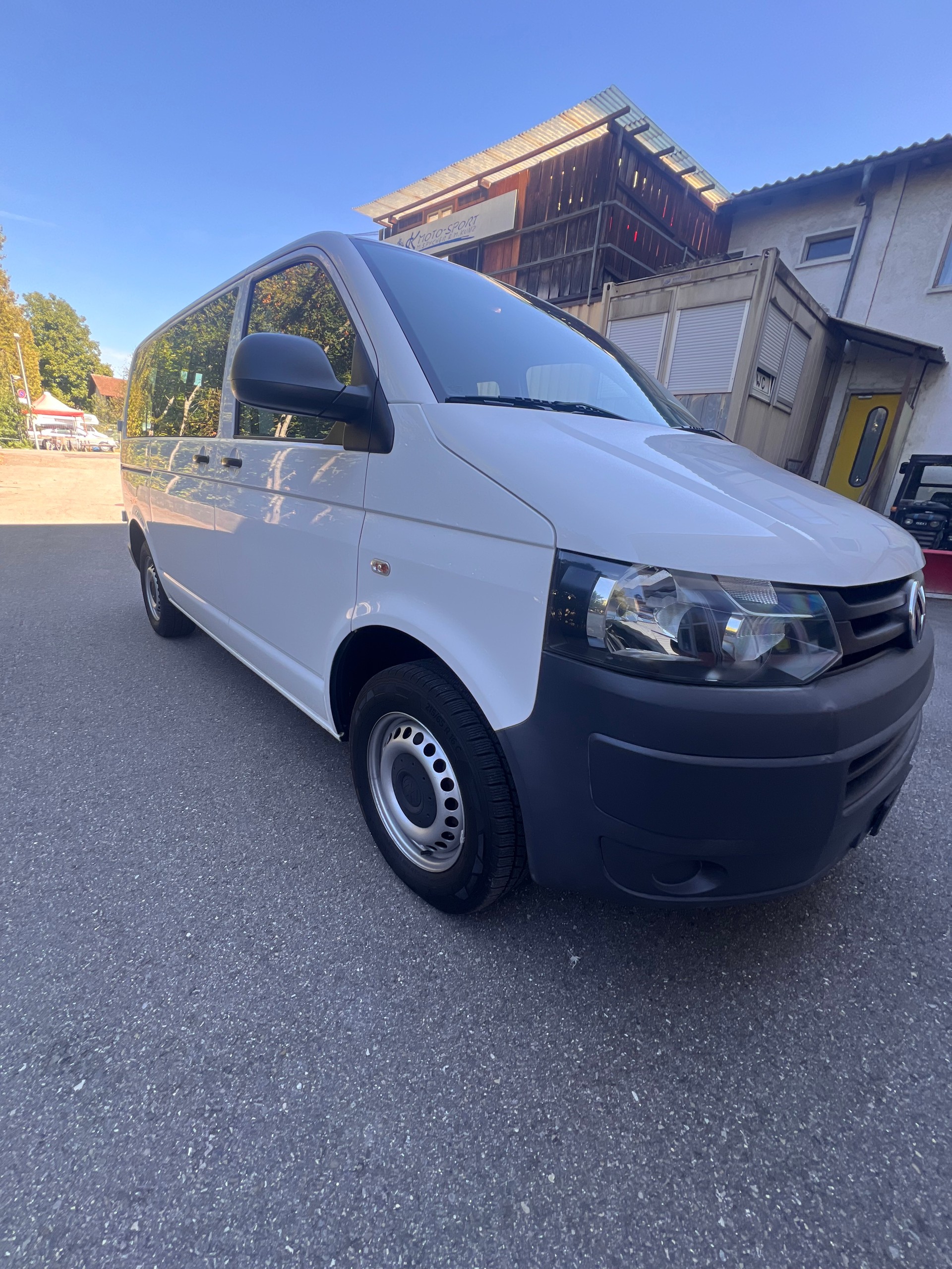 VW T5 2.0 TDI BMT DSG-showroom-element-1