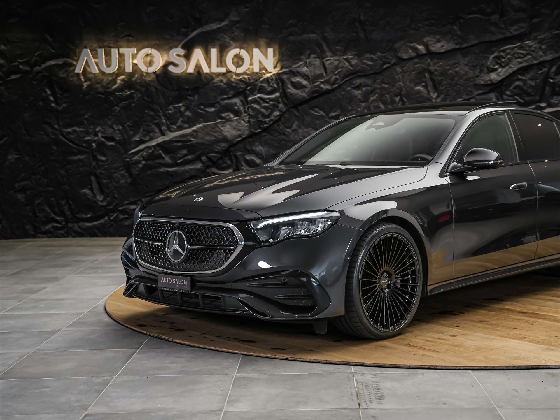 MERCEDES-BENZ E 220 d AMG Line 9G-Tronic *Werksgarantie*21" Felgen*Panorama*Lenkradheizung*-image-16