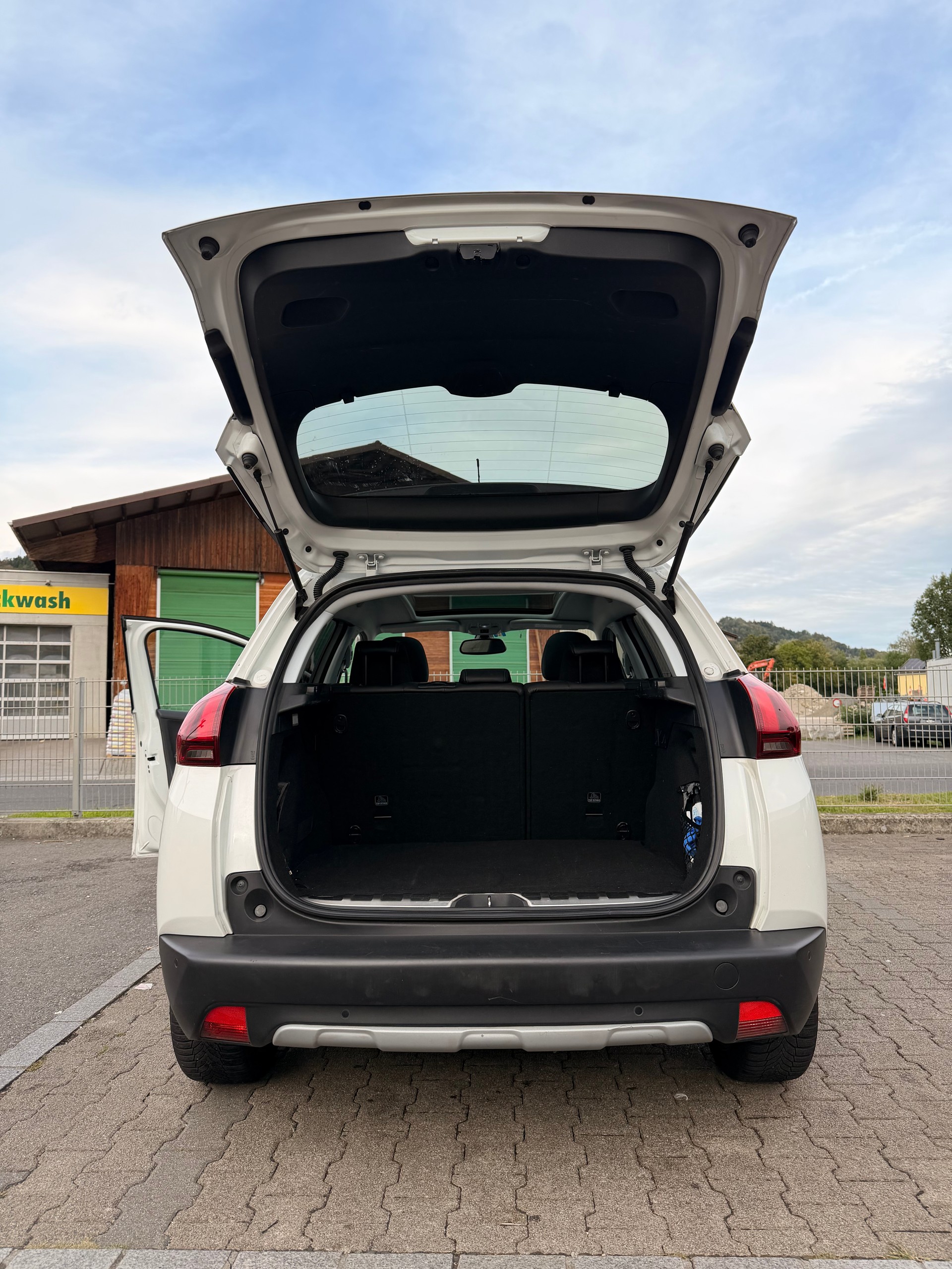 PEUGEOT 1.2 PureTech 130 GT Line S/S-image-4