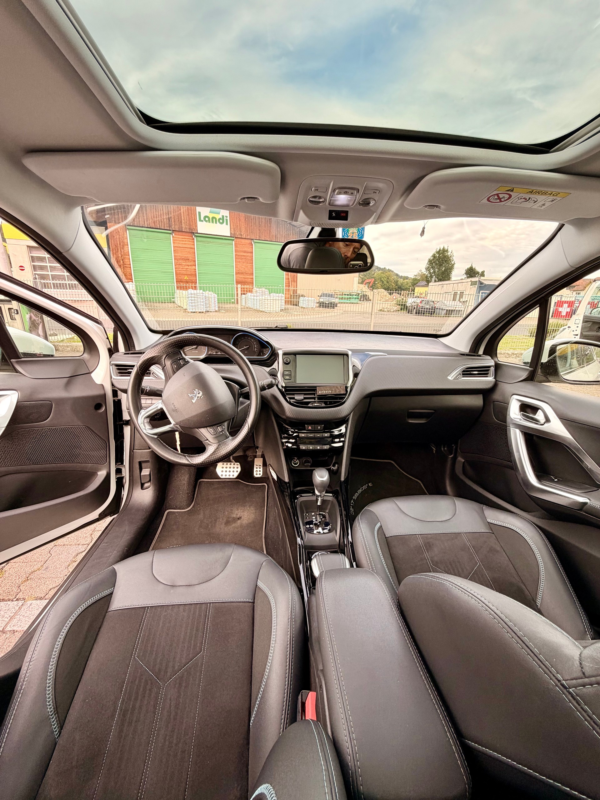 PEUGEOT 1.2 PureTech 130 GT Line S/S-image-5