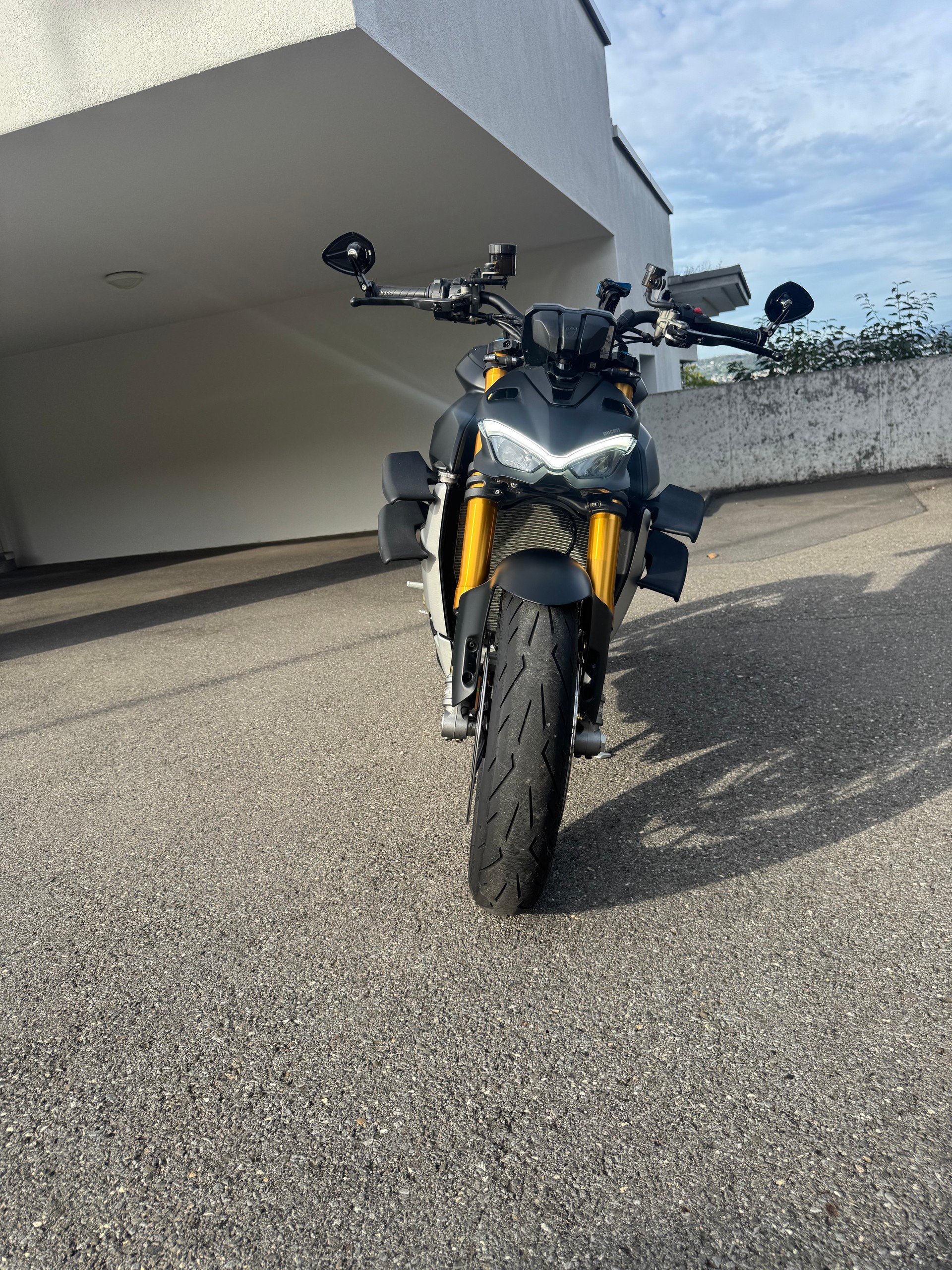 DUCATI Streetfighter V4 S-image-0