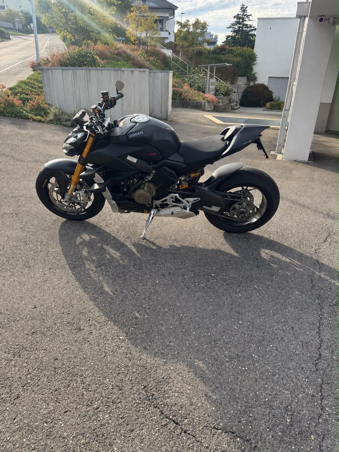 DUCATI Streetfighter V4 S-image-2