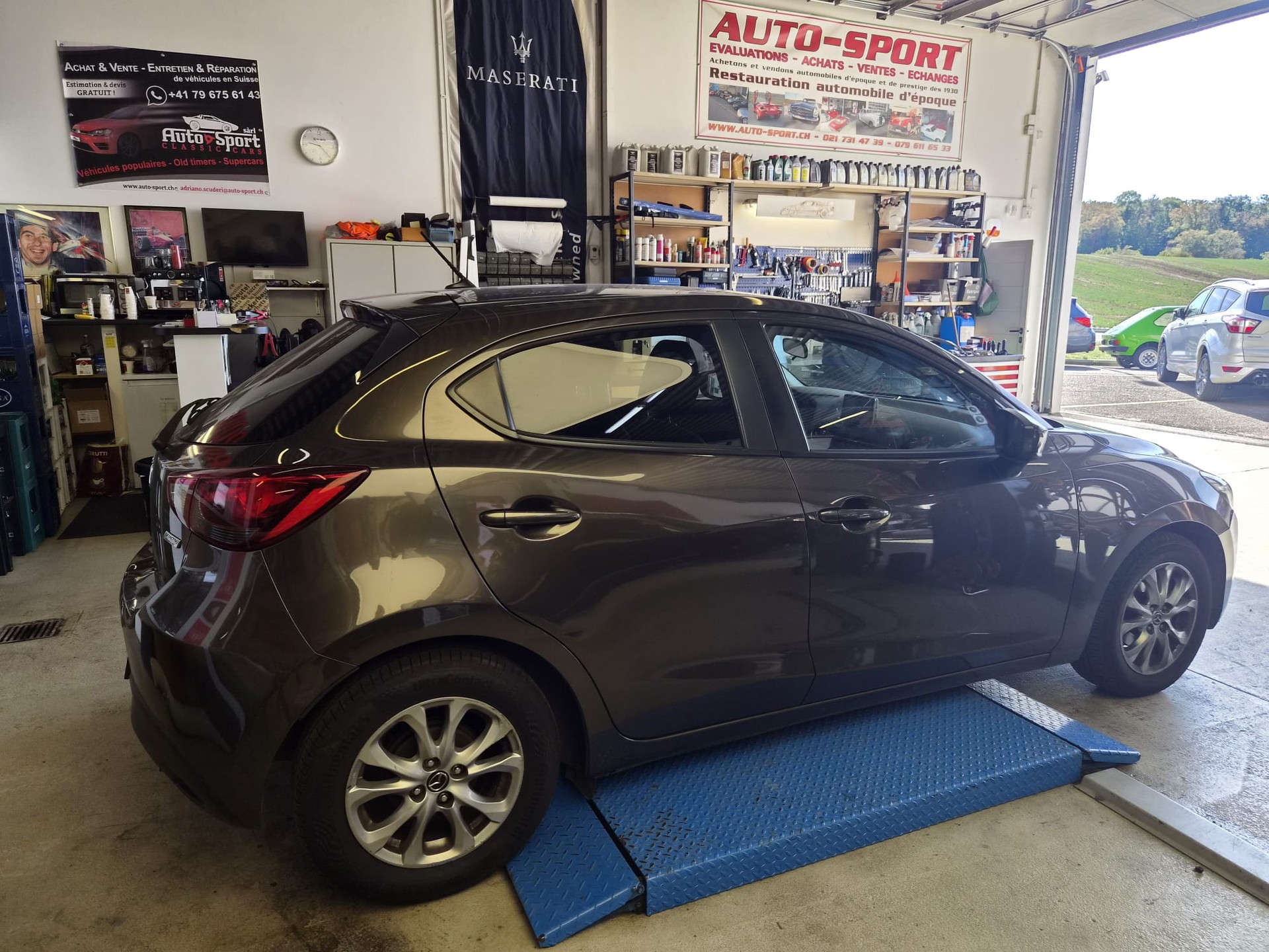 MAZDA 2 1.5i 16V Ambition Plus-showroom-element-3