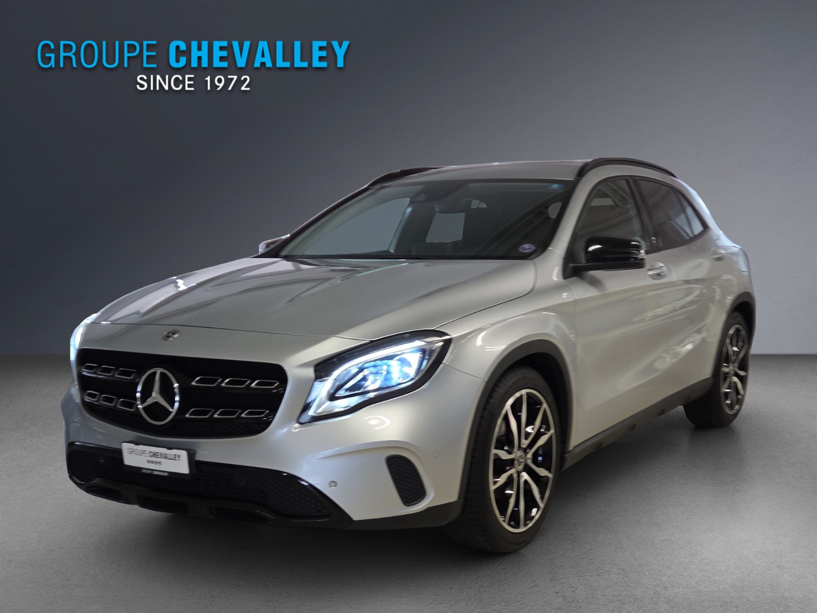 MERCEDES-BENZ GLA 200 Night Star